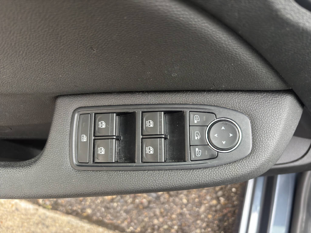 RENAULT Clio INTENS E-TECH 140-image-11