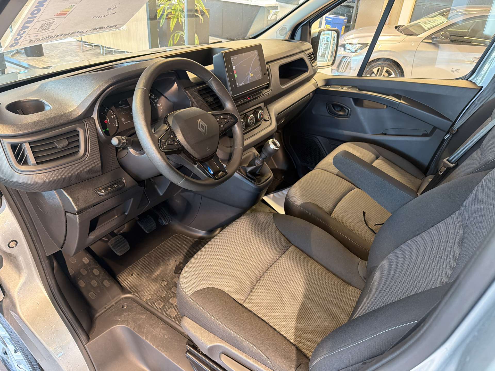 RENAULT Trafic Blue dCi 150 9-Plätzer Passenger Techno-image-5