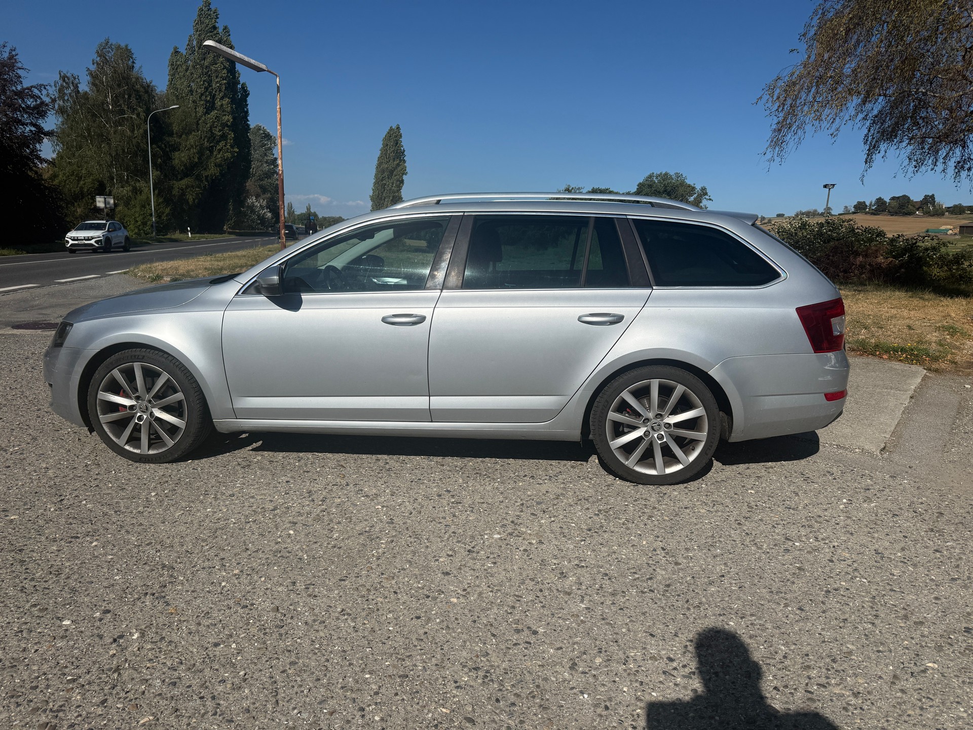 SKODA Octavia Combi 1.8 TSI Elegance-image-5