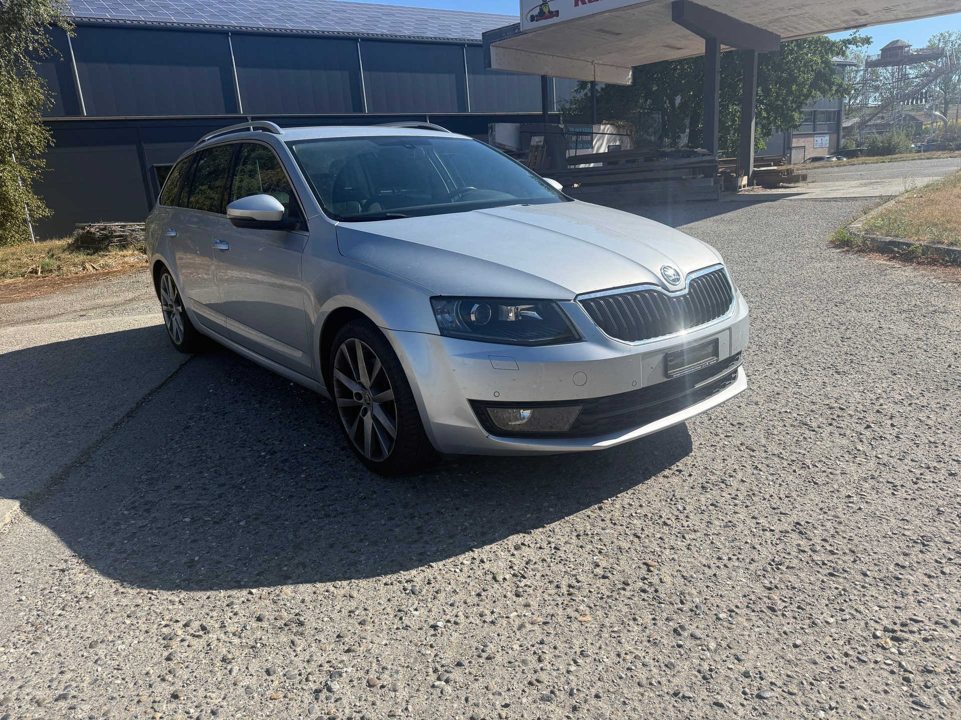 SKODA Octavia Combi 1.8 TSI Elegance-image-1