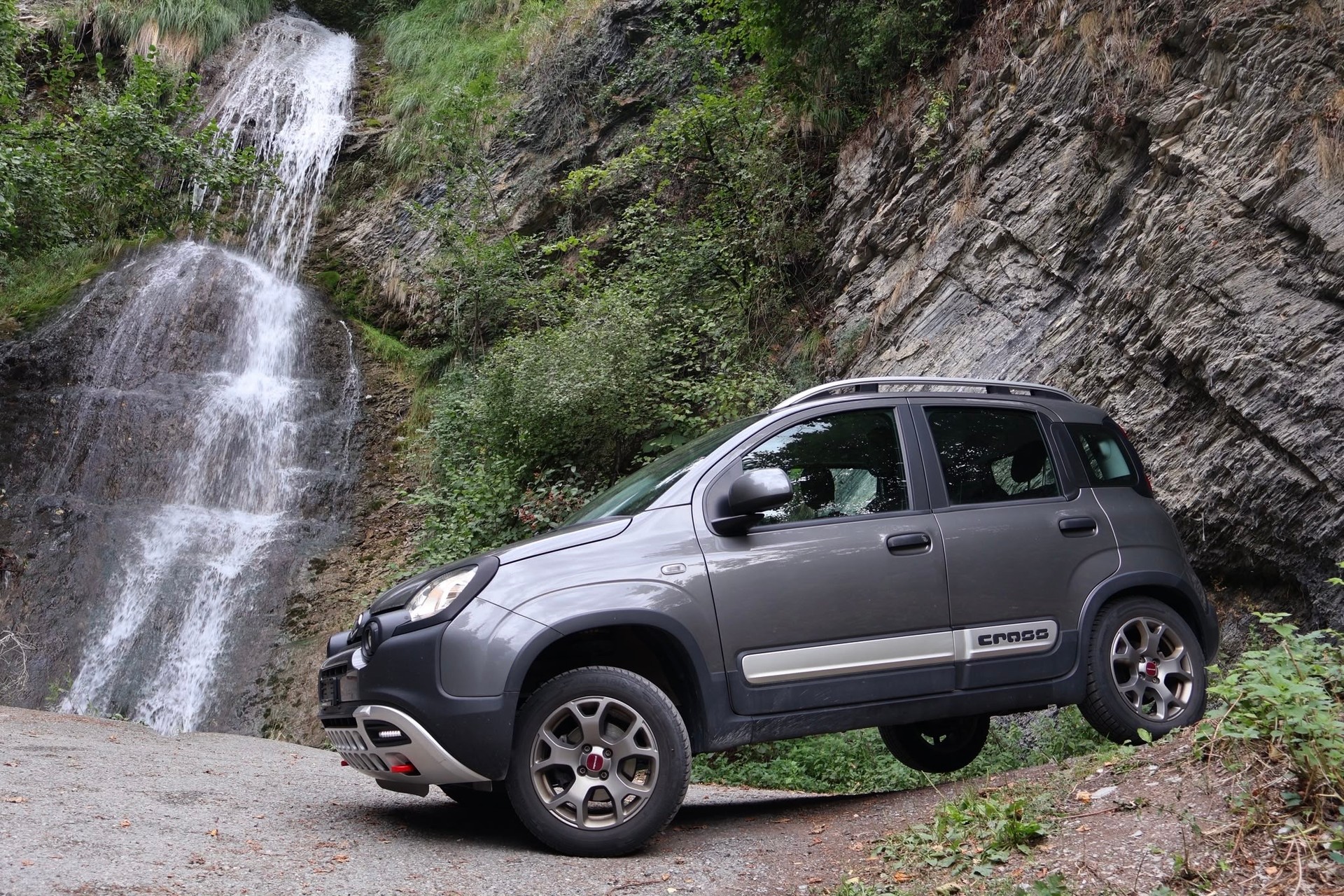 FIAT Panda 0.9 Twinair Turbo Cross 4x4-image-1