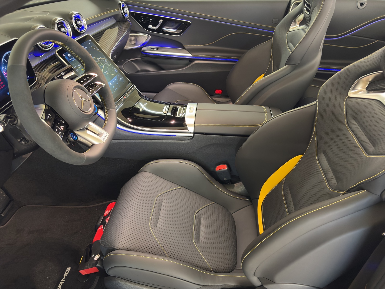 MERCEDES-BENZ AMG CLE 53 4M+ Cabriolet-image-8
