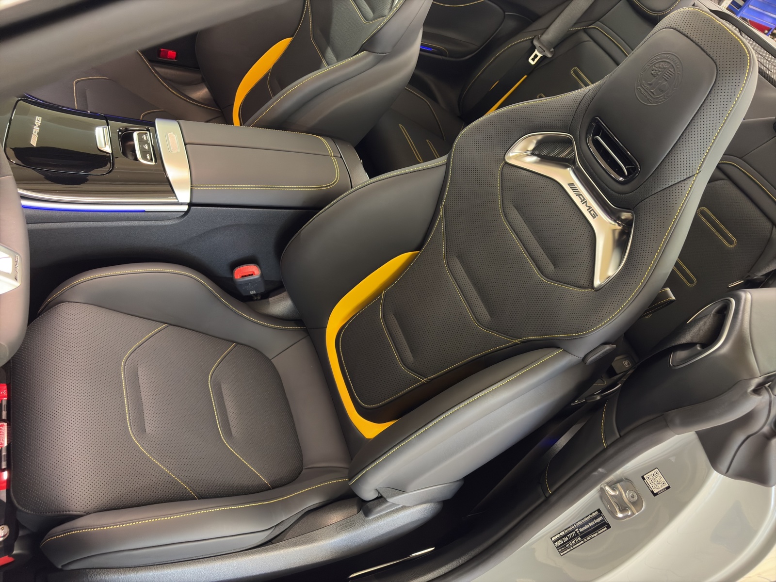 MERCEDES-BENZ AMG CLE 53 4M+ Cabriolet-image-10