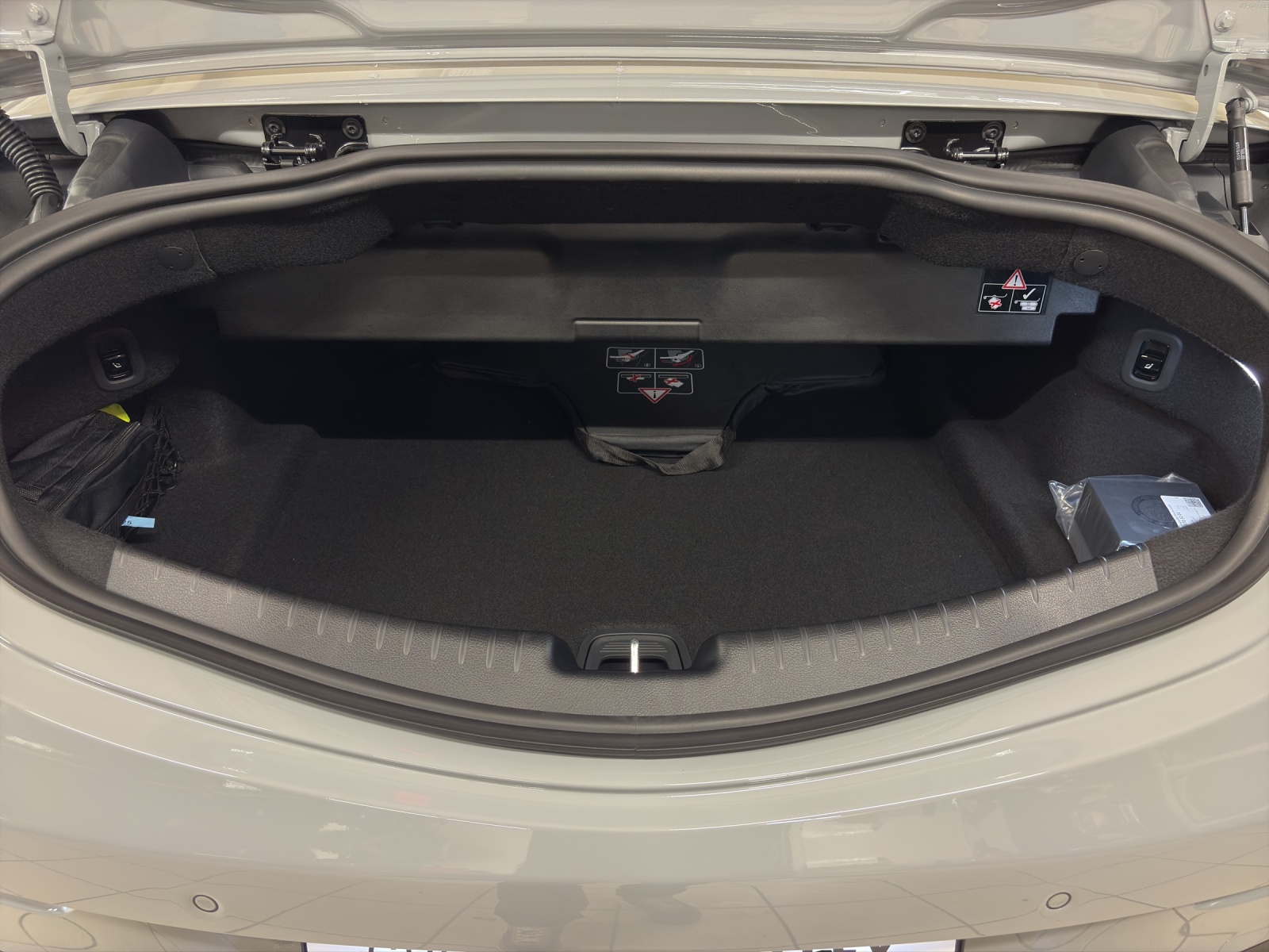 MERCEDES-BENZ AMG CLE 53 4M+ Cabriolet-image-13