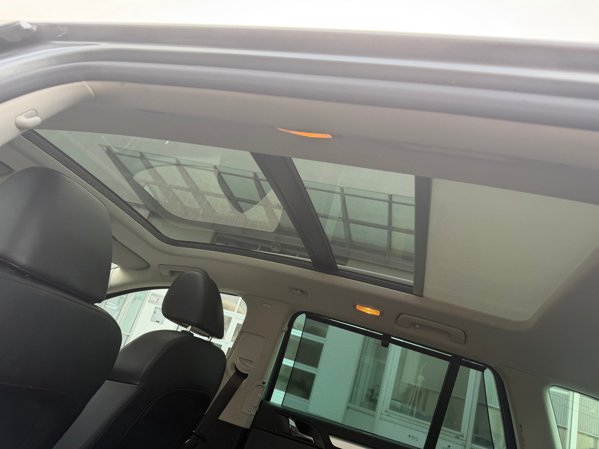 SKODA Superb Combi 1.8 TSI Elegance DSG-image-10