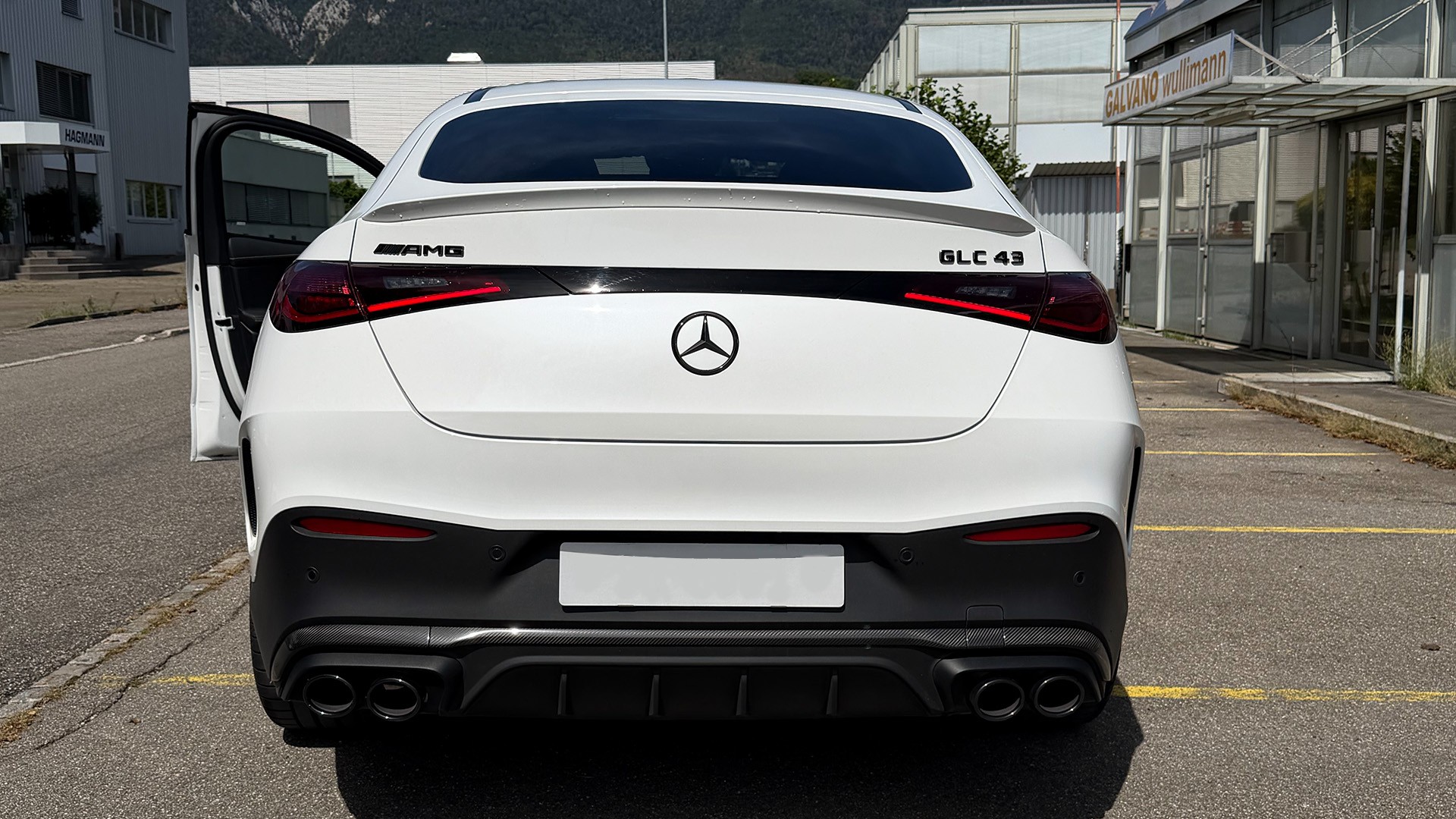 MERCEDES-BENZ GLC 43 AMG Executive Edition 4matic-image-3
