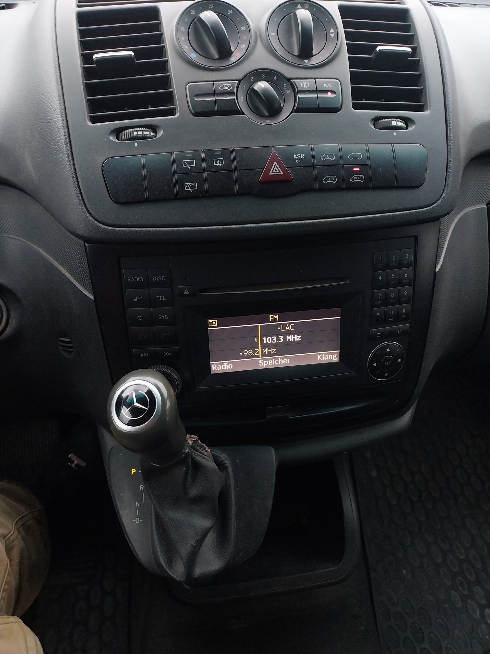 MERCEDES-BENZ Vito 122 CDI Blue Efficiency L A-image-11