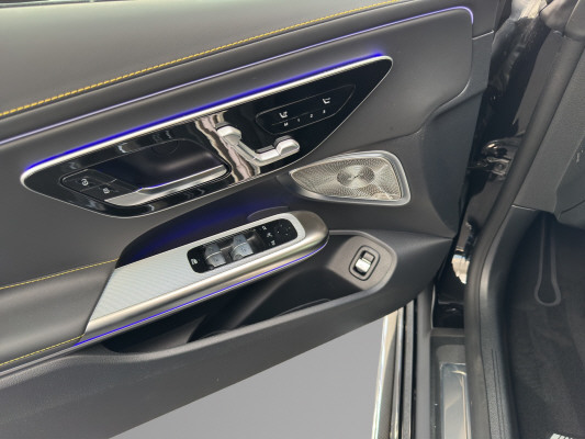 MERCEDES-BENZ CLE AMG 53 Cabrio 4Matic+-image-9