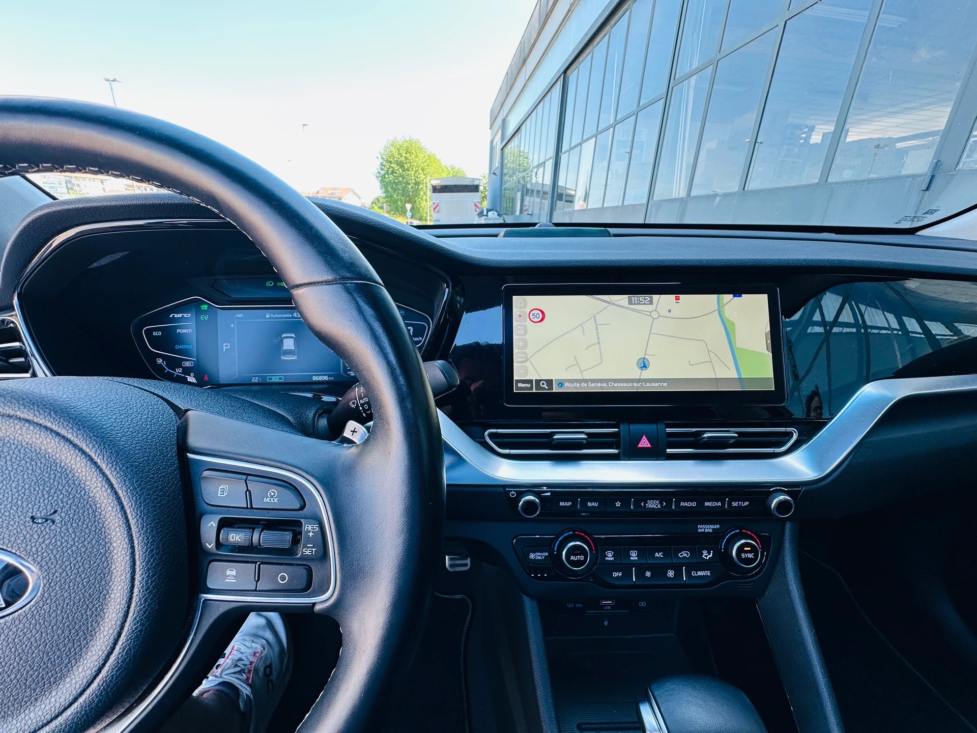 KIA Niro 1.6GDi Plug-in Hybrid Style DCT-image-11