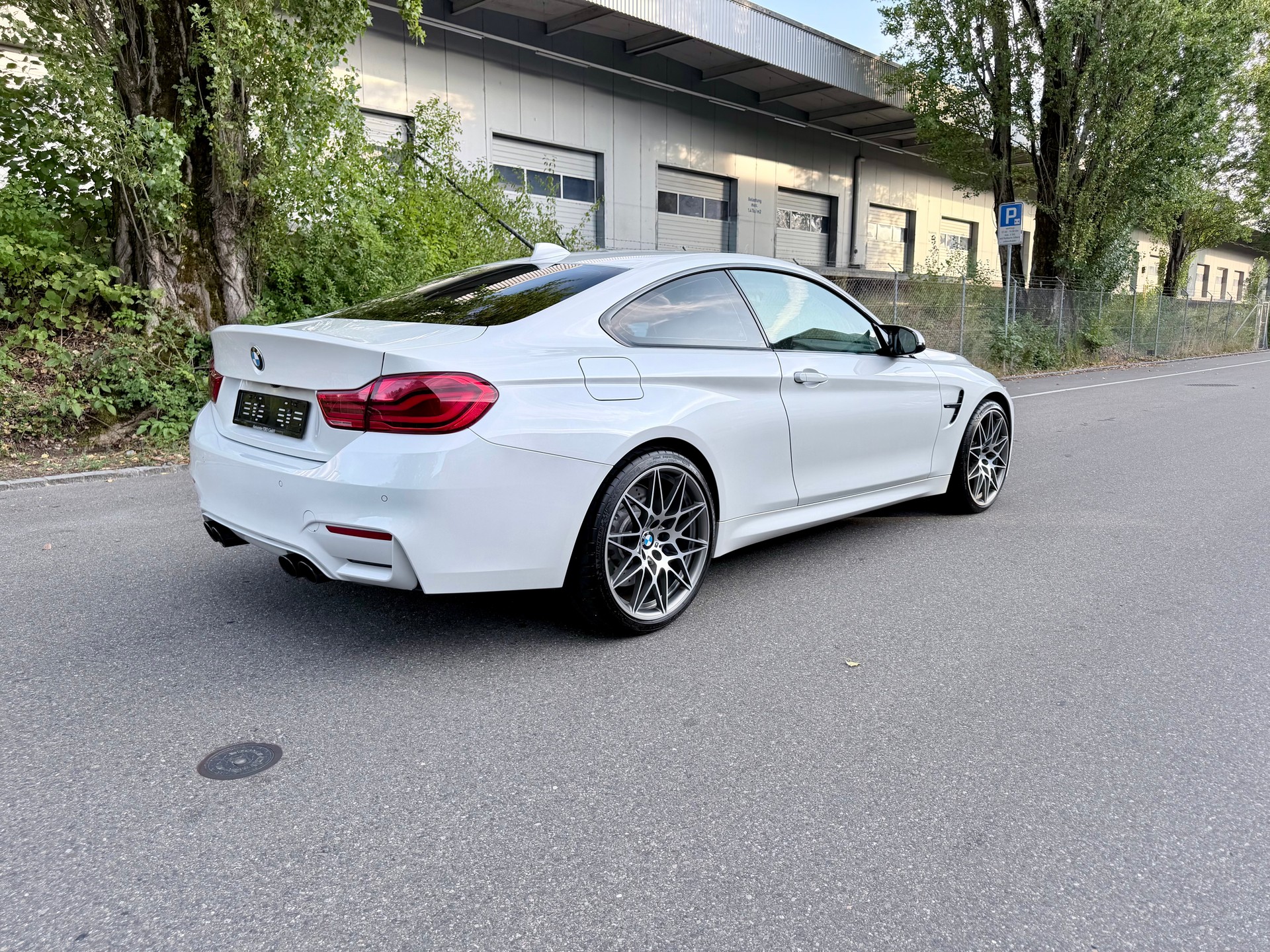 BMW M4 Coupé Competition DKG-image-5