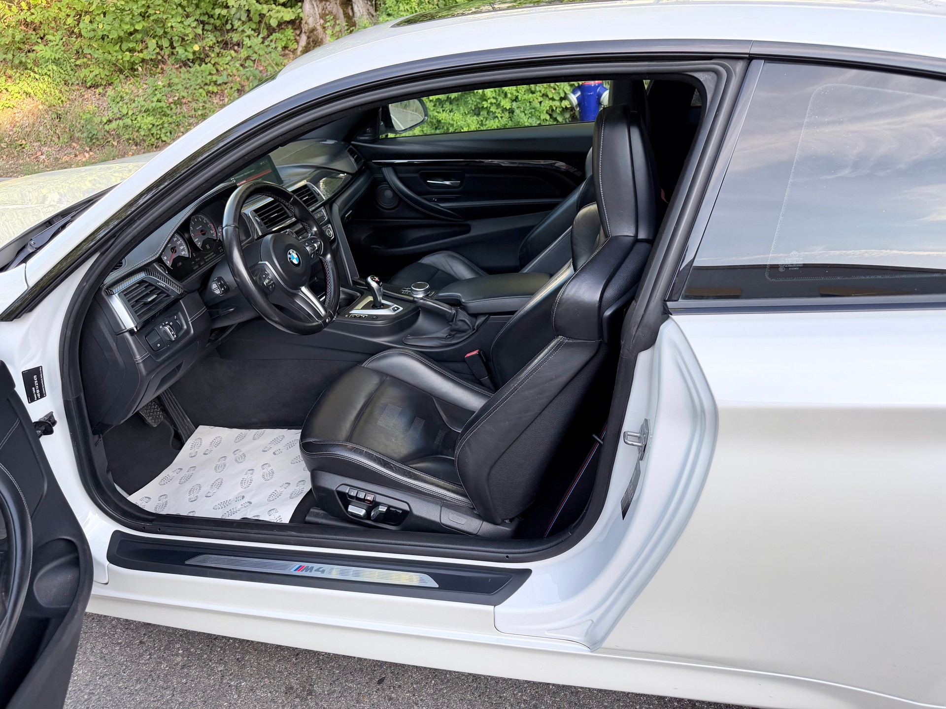 BMW M4 Coupé Competition DKG-image-8