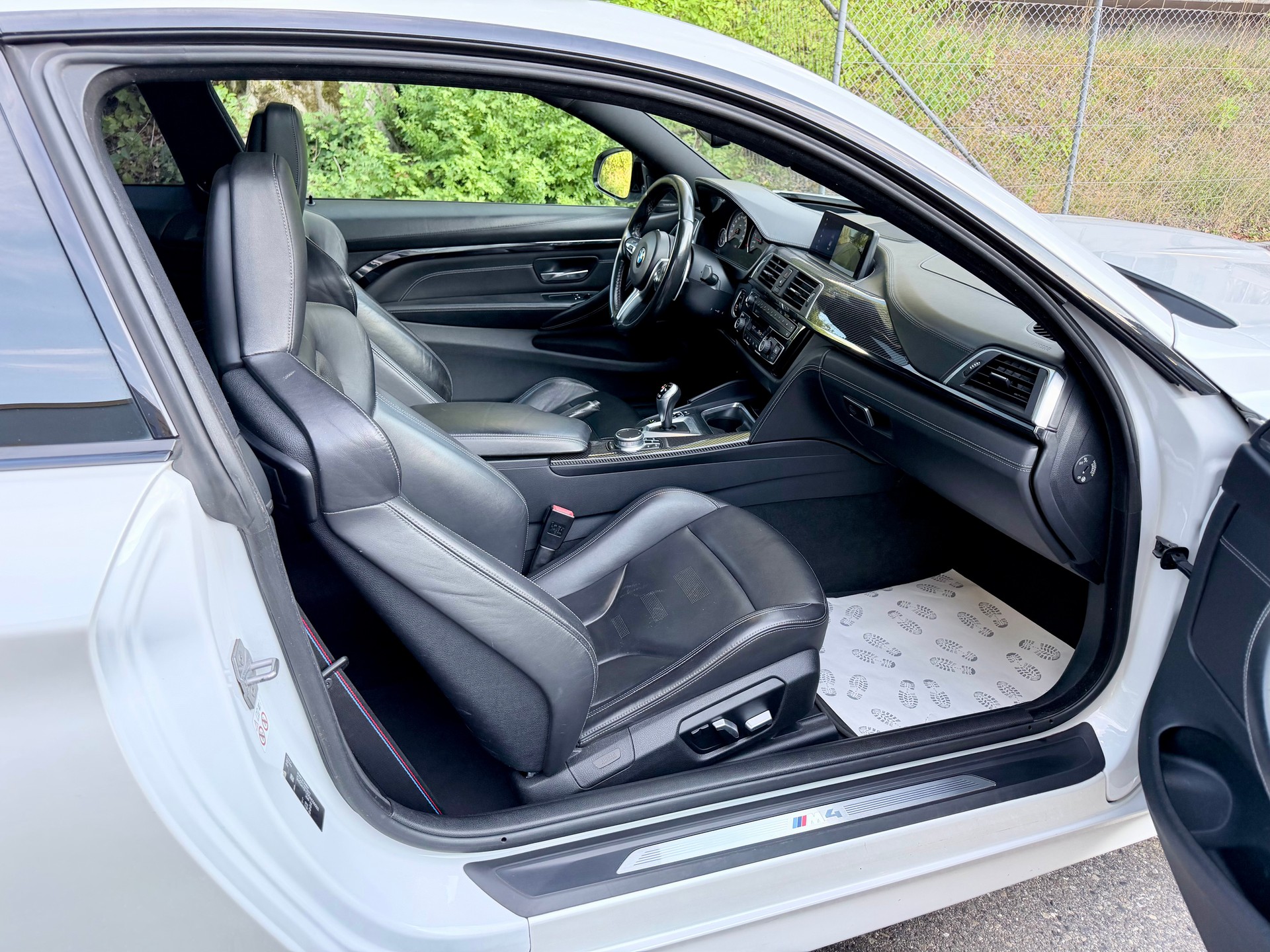 BMW M4 Coupé Competition DKG-image-9