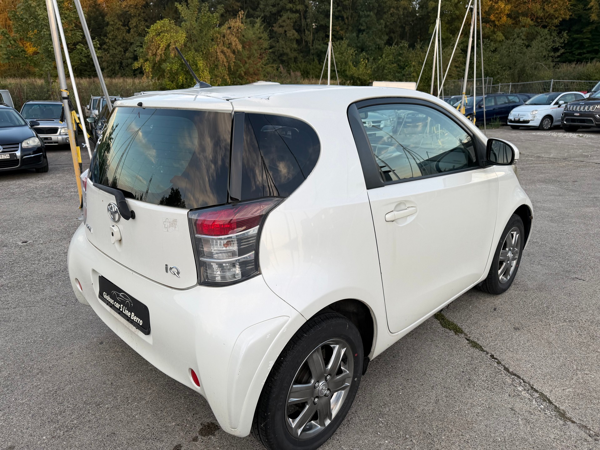 TOYOTA iQ2 1.0 VVT-i-image-4