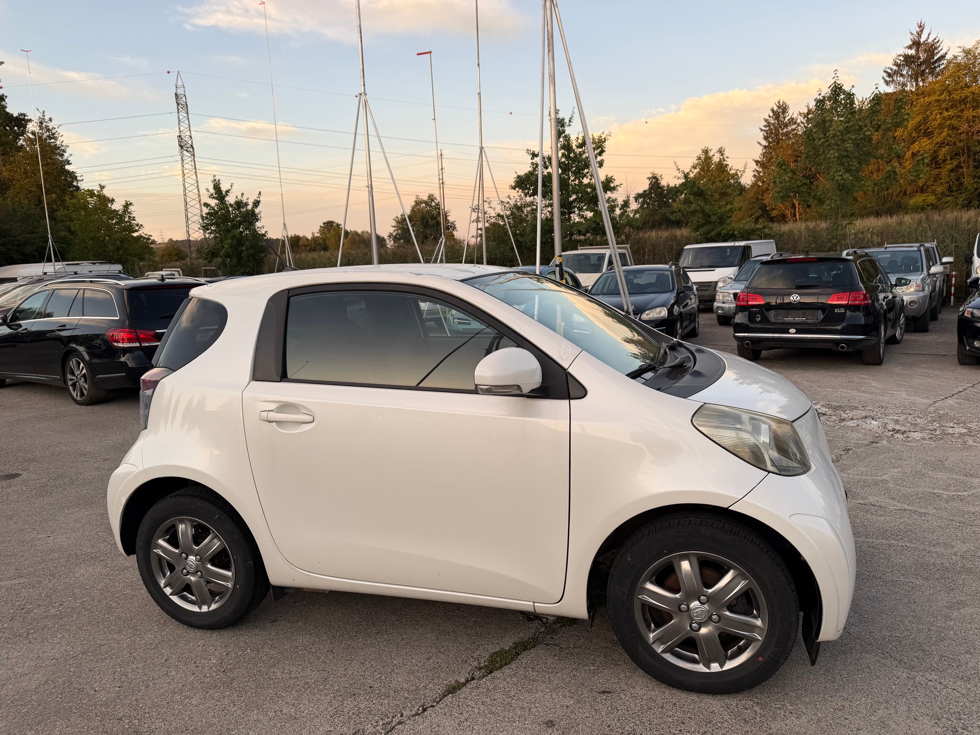 TOYOTA iQ2 1.0 VVT-i-image-3