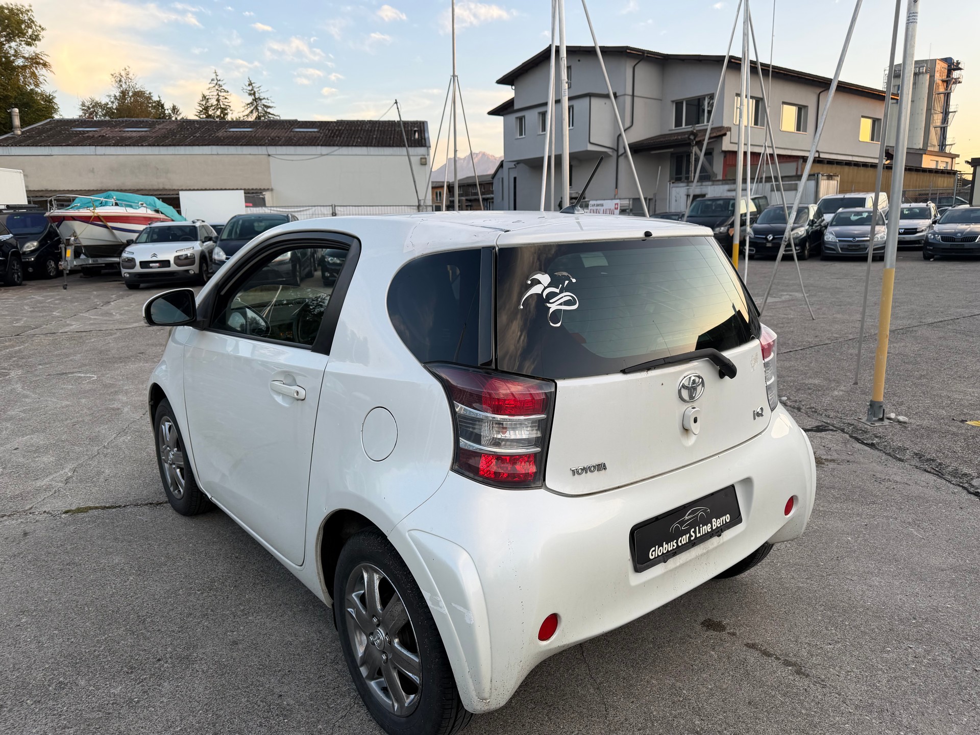 TOYOTA iQ2 1.0 VVT-i-image-6