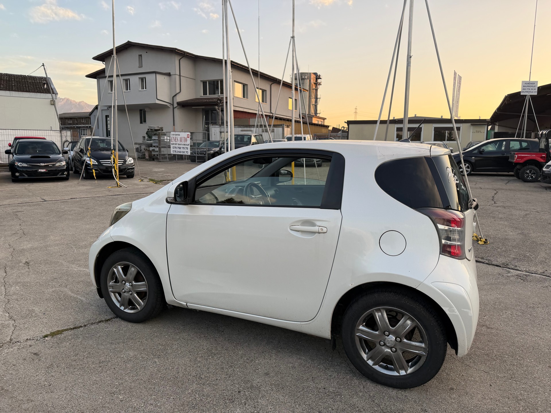 TOYOTA iQ2 1.0 VVT-i-image-7