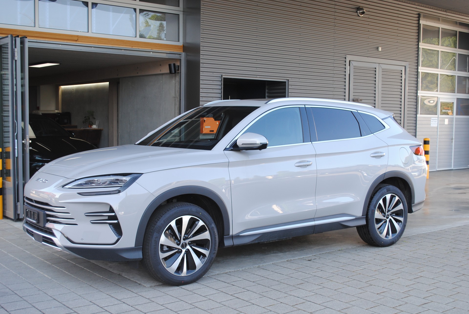 BYD Seal U DM-i Design AWD-showroom-element-3