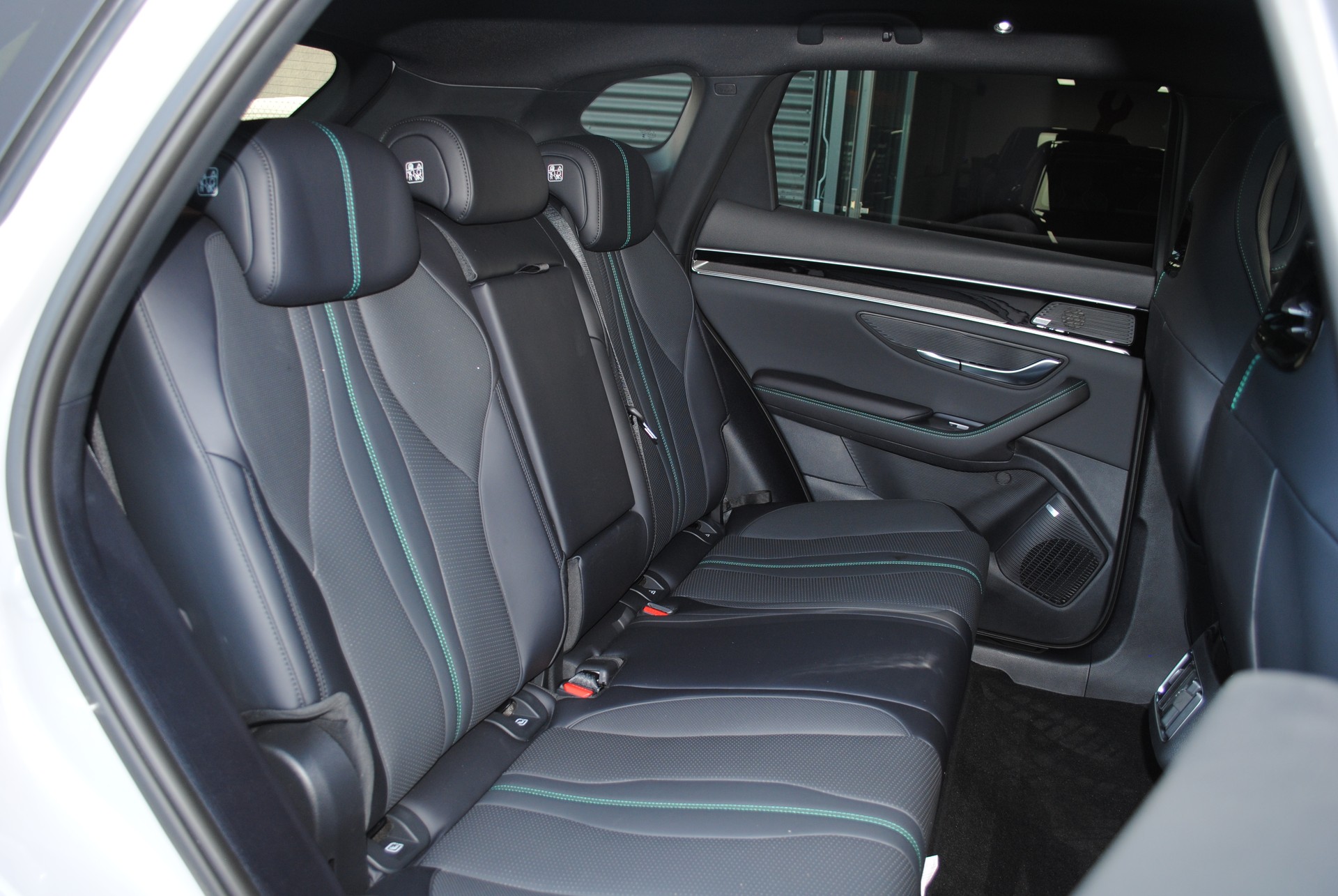 BYD Seal U DM-i Design AWD-image-17
