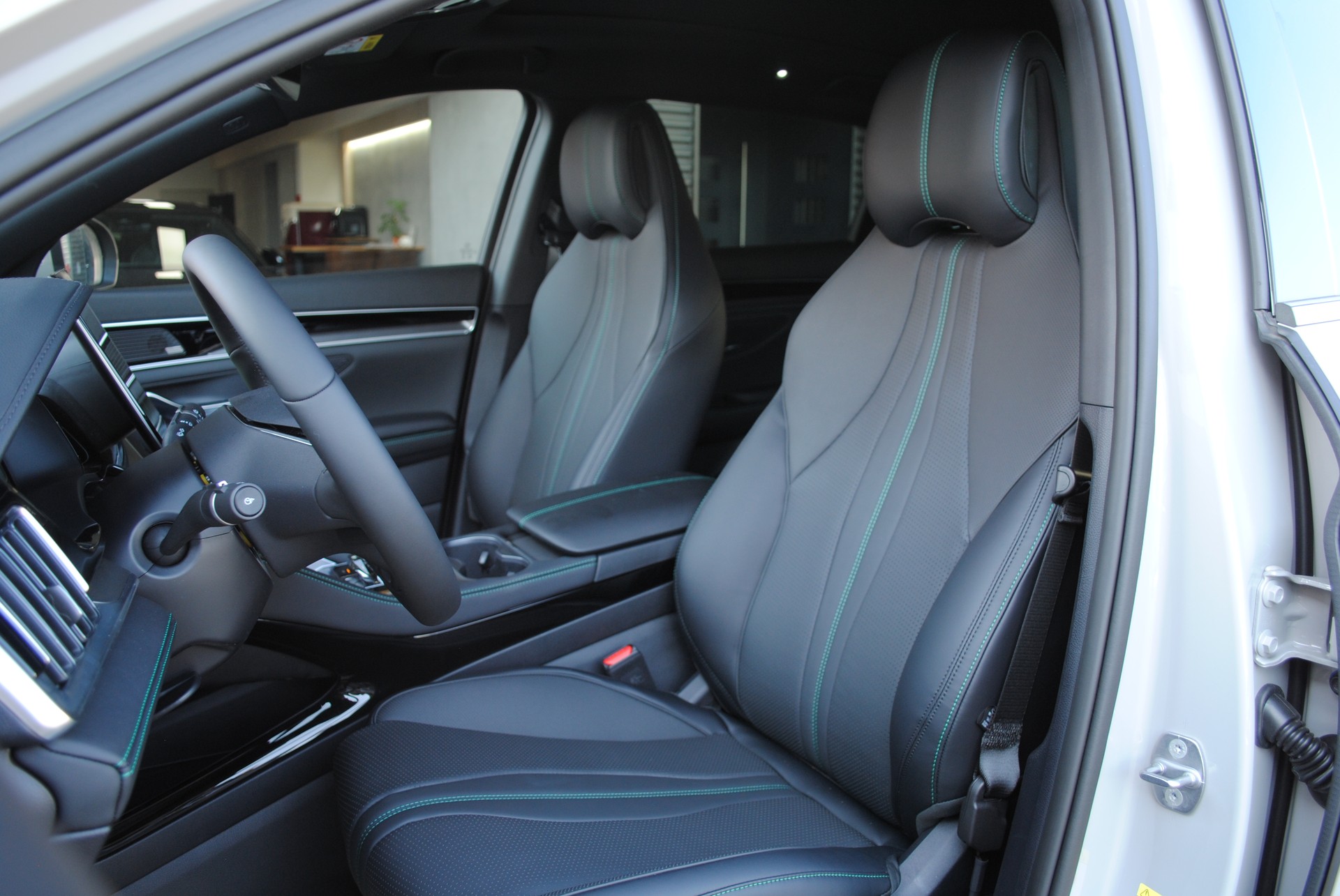 BYD Seal U DM-i Design AWD-image-10