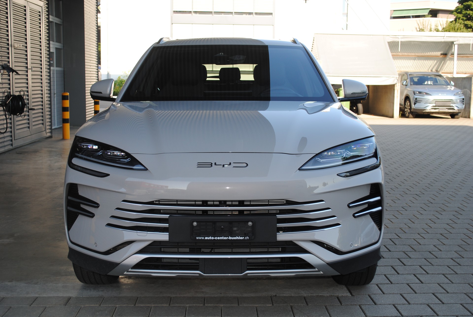 BYD Seal U DM-i Design AWD-showroom-element-1
