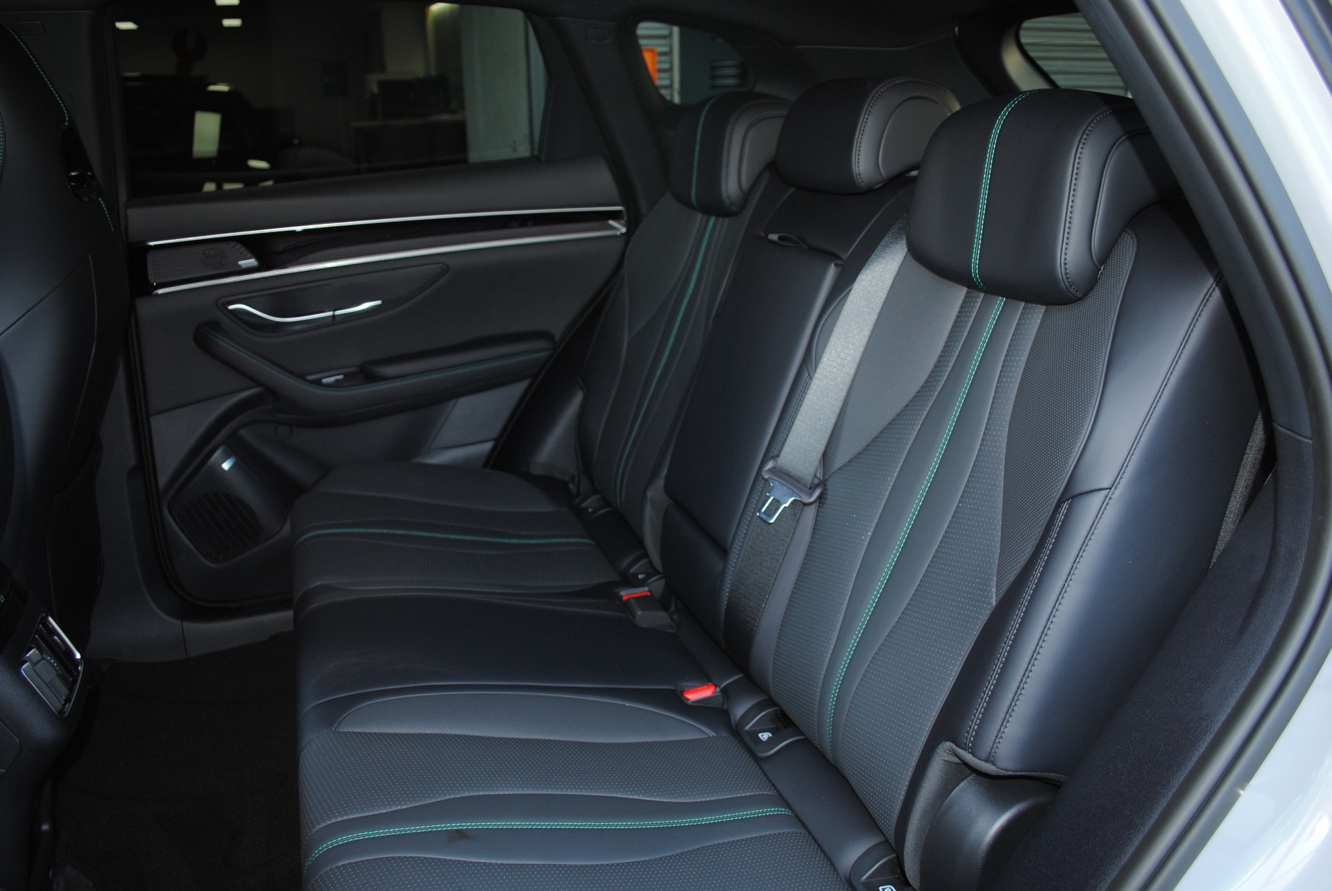 BYD Seal U DM-i Design AWD-image-16