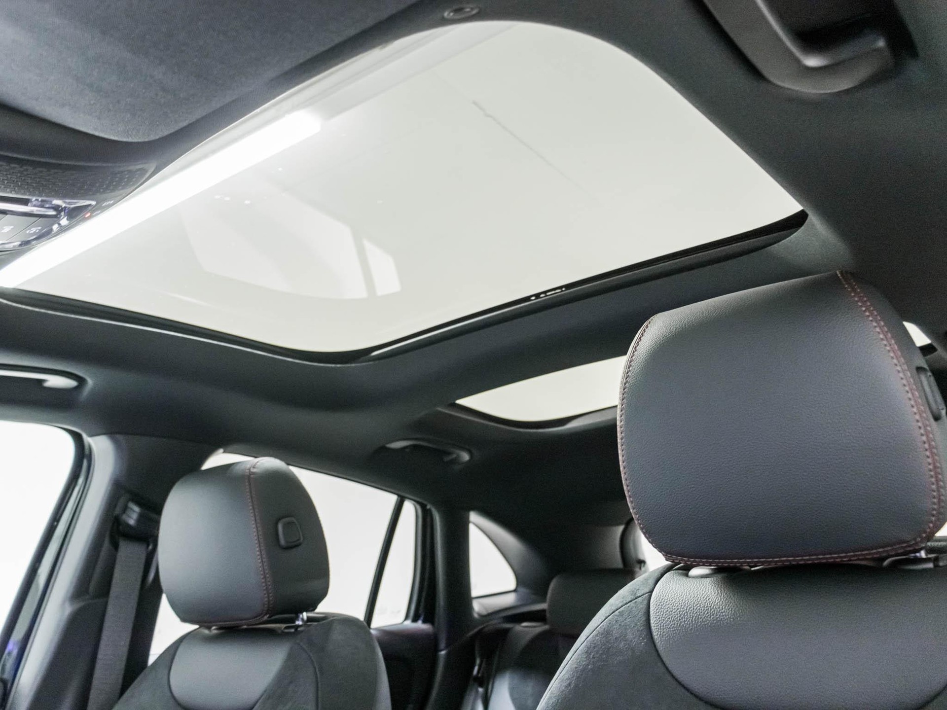 MERCEDES-BENZ GLA 250 e "EQ Star"-image-8