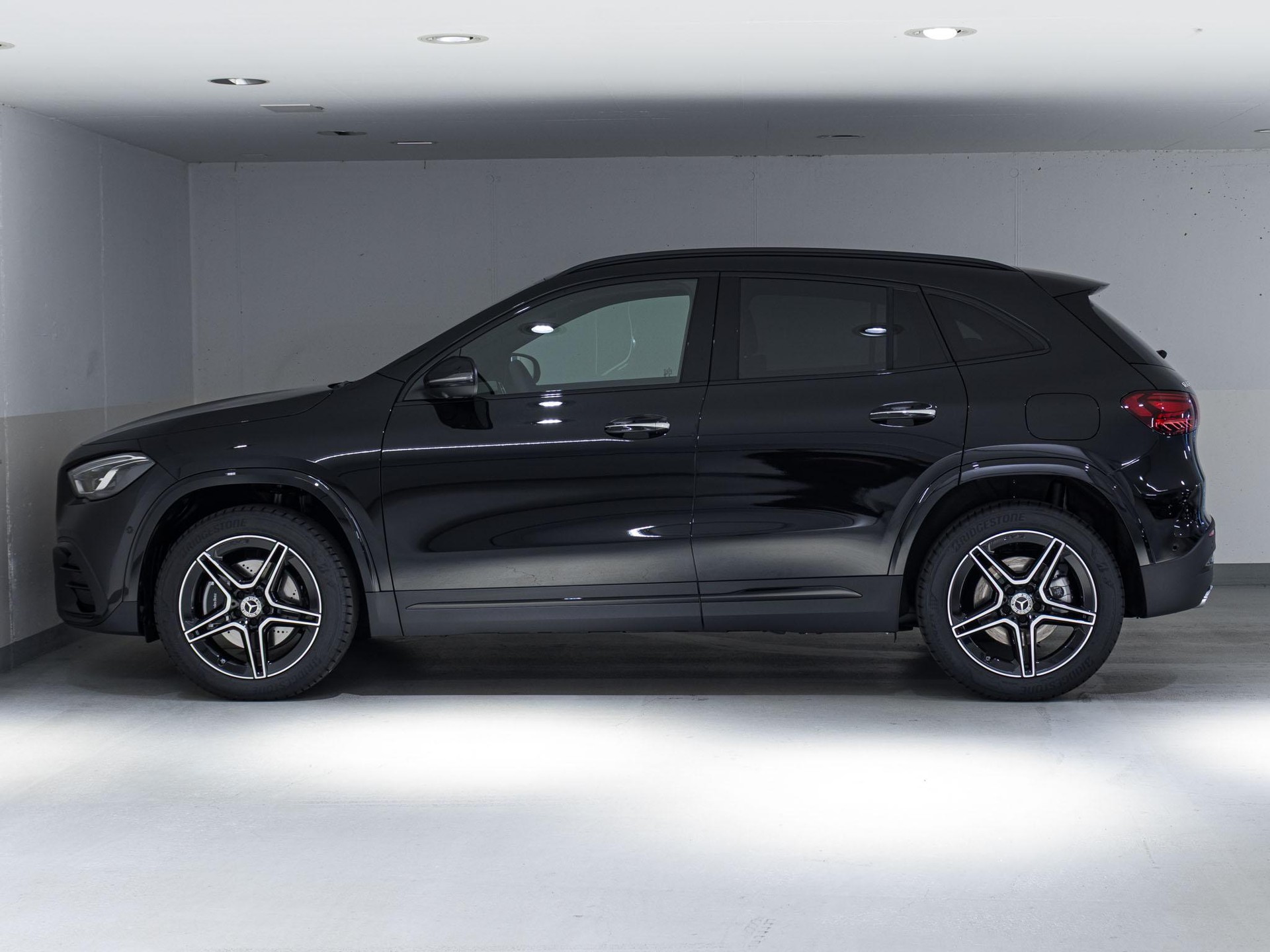 MERCEDES-BENZ GLA 250 e "EQ Star"-image-4