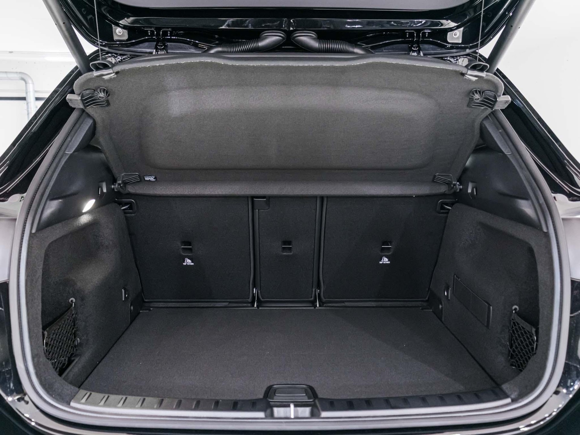 MERCEDES-BENZ GLA 250 e "EQ Star"-image-13