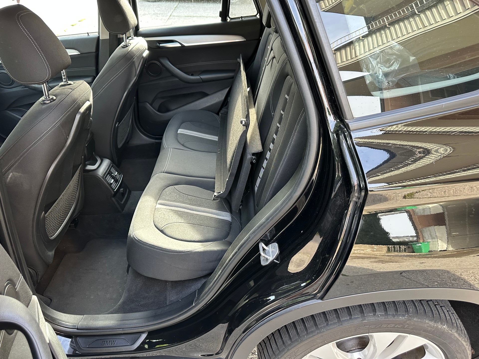 BMW X1 xDrive 18d-image-7