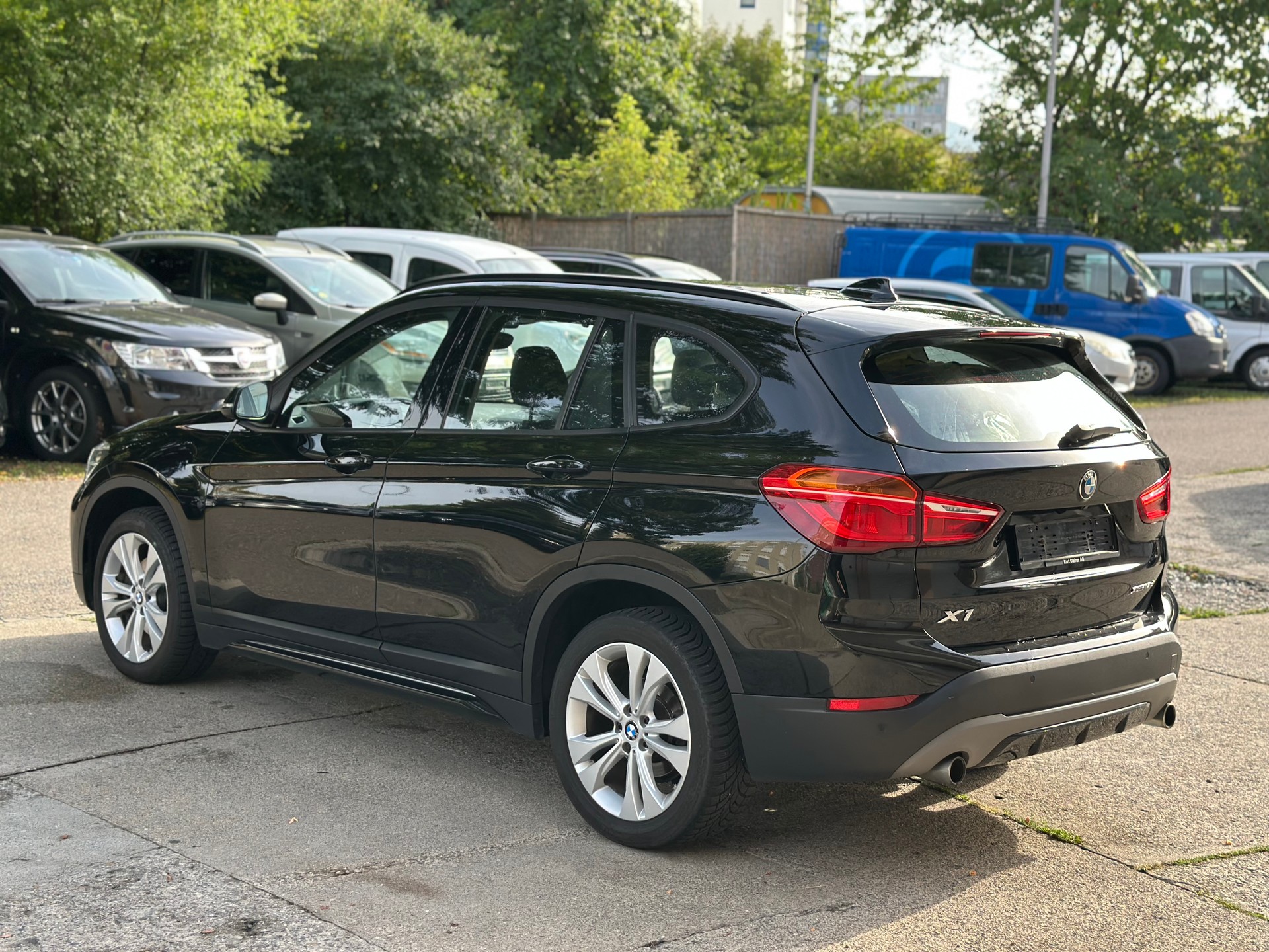 BMW X1 xDrive 18d-image-3