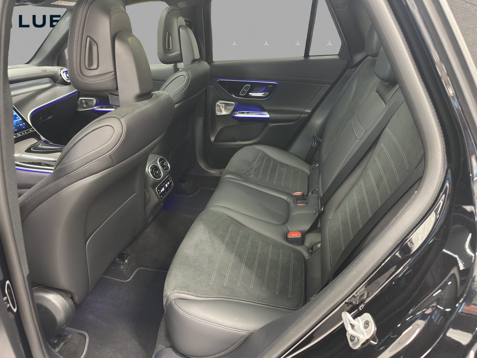 MERCEDES-BENZ GLC 300 e 4Matic 9G-Tronic-image-13