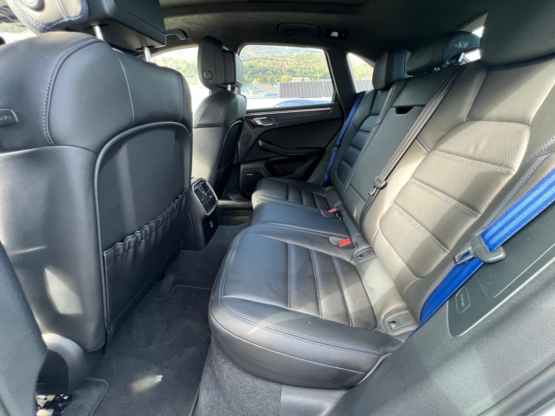 PORSCHE Macan GTS PDK-image-15
