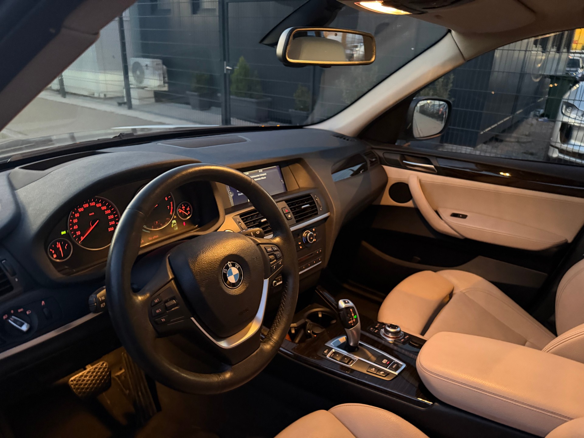 BMW X3 xDrive35i-image-8