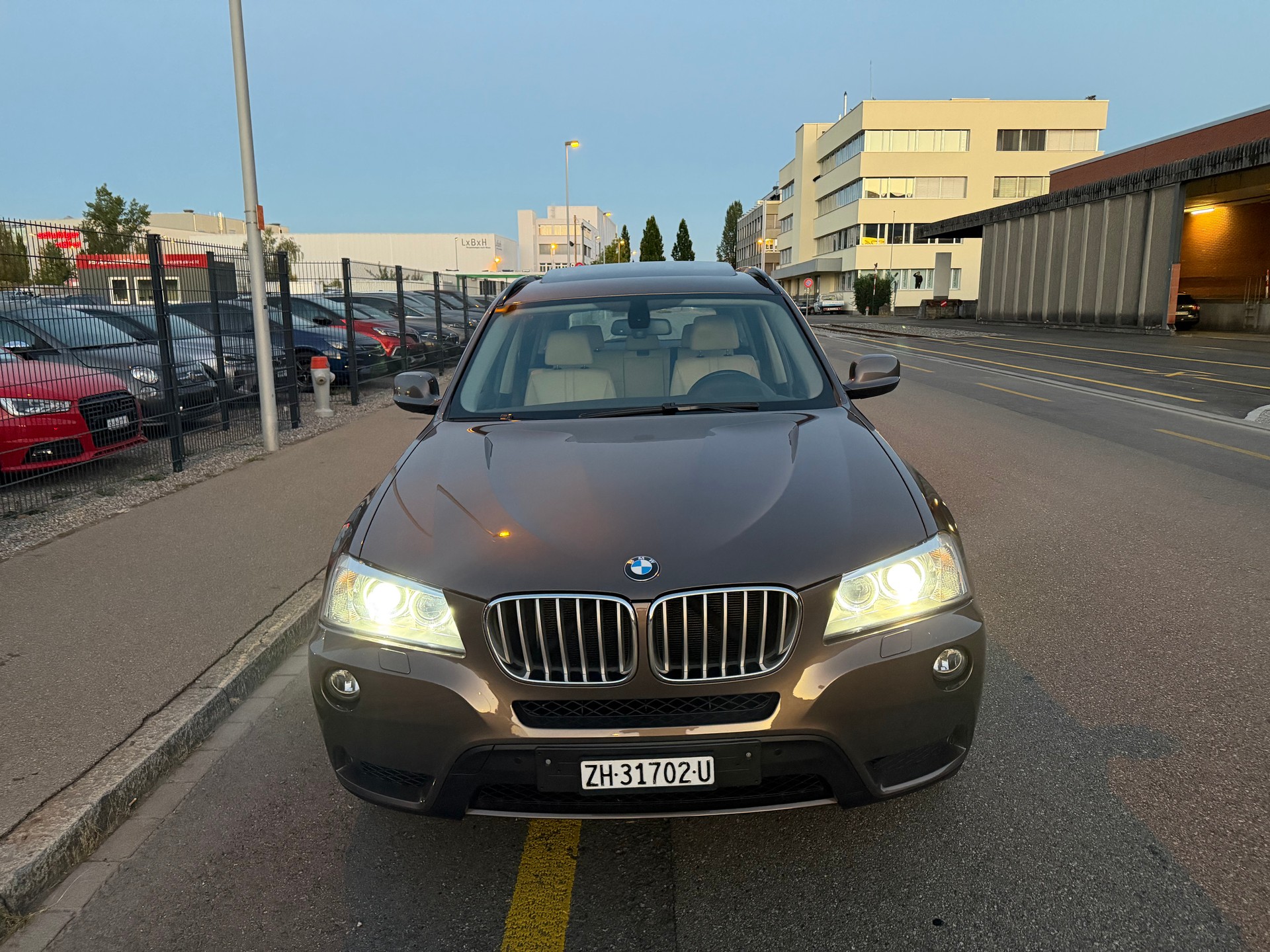 BMW X3 xDrive35i-image-1