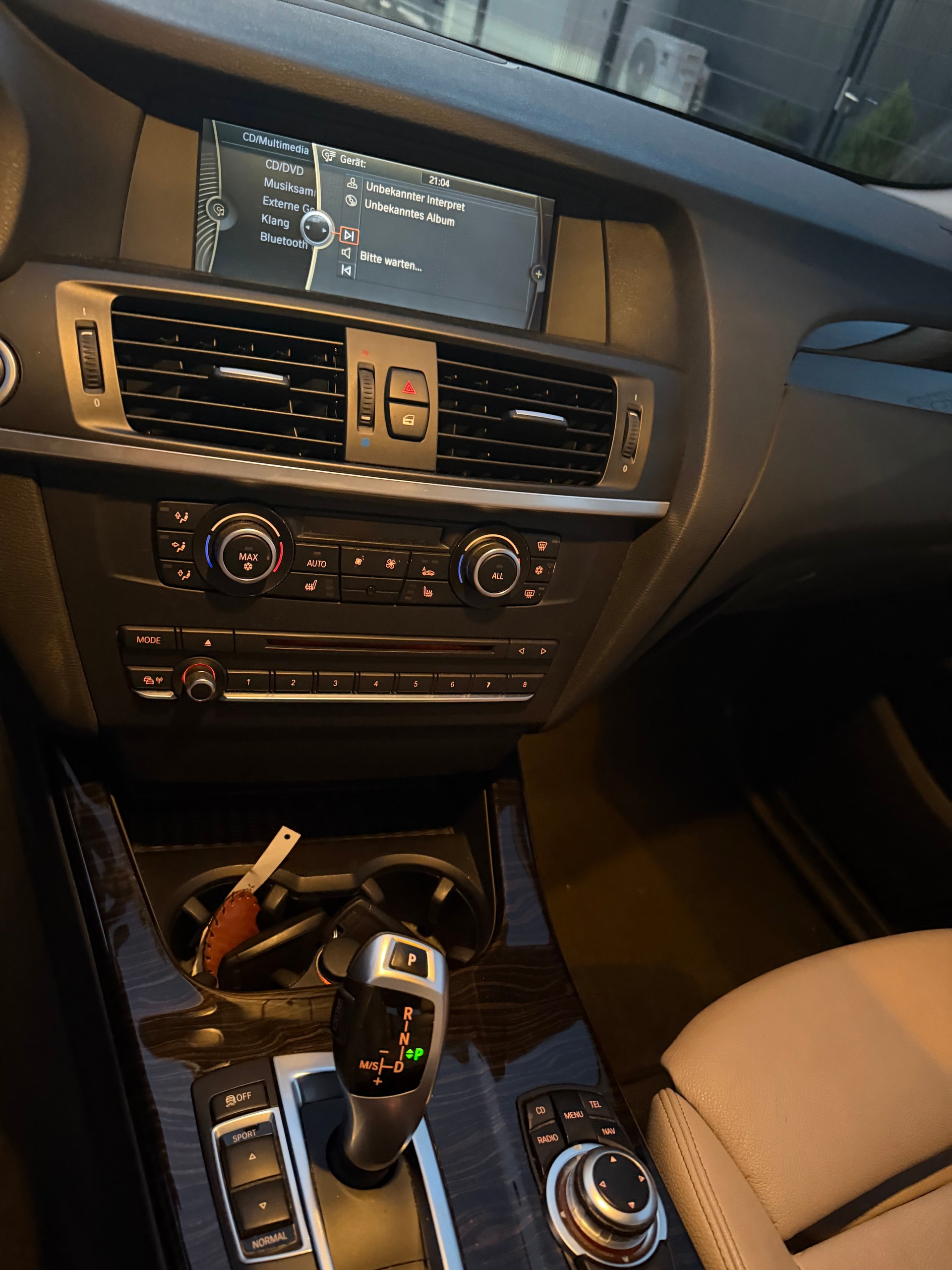 BMW X3 xDrive35i-image-10