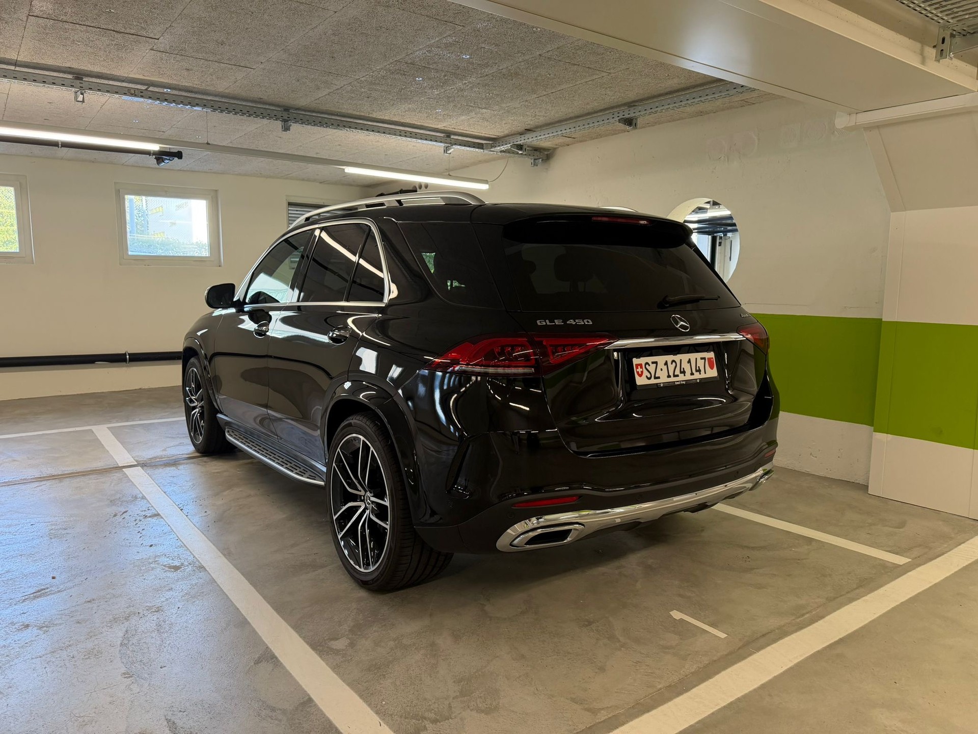 MERCEDES-BENZ GLE 450 AMG Line 4matic-image-4