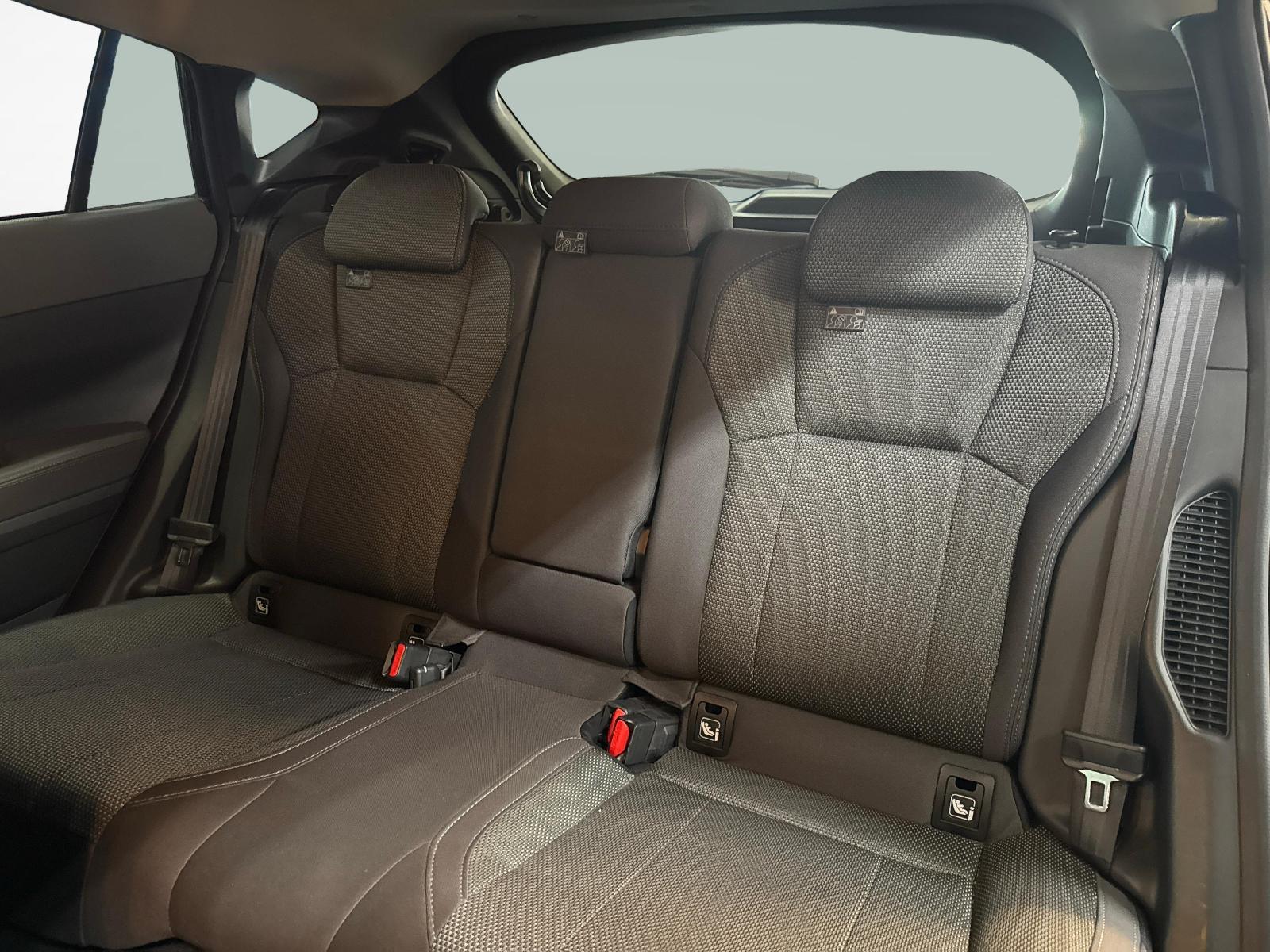 SUBARU Crosstrek 2.0i e-Boxer Swiss Plus-image-10