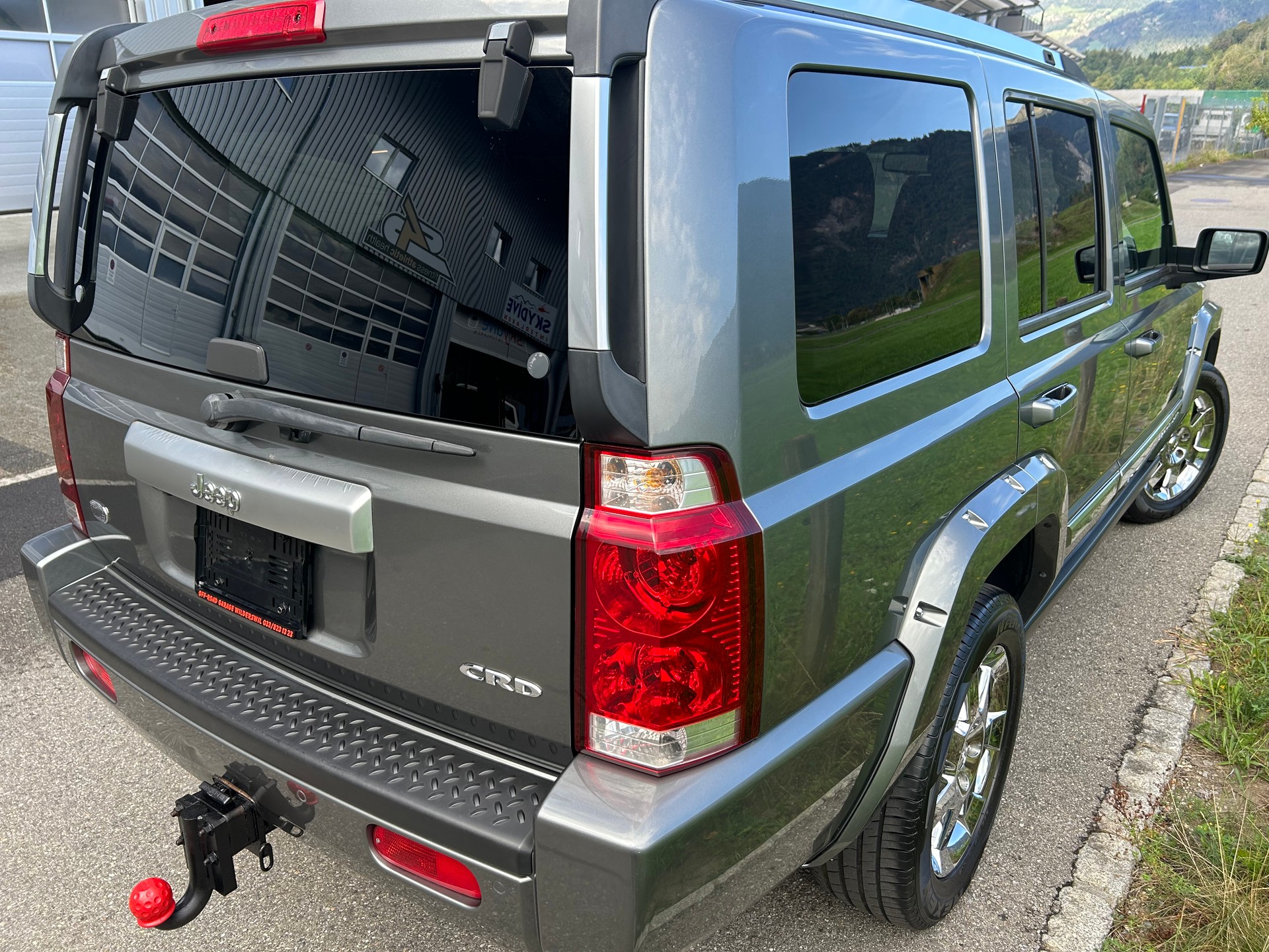 JEEP Commander 3.0 CRD Overland Automatic-image-7