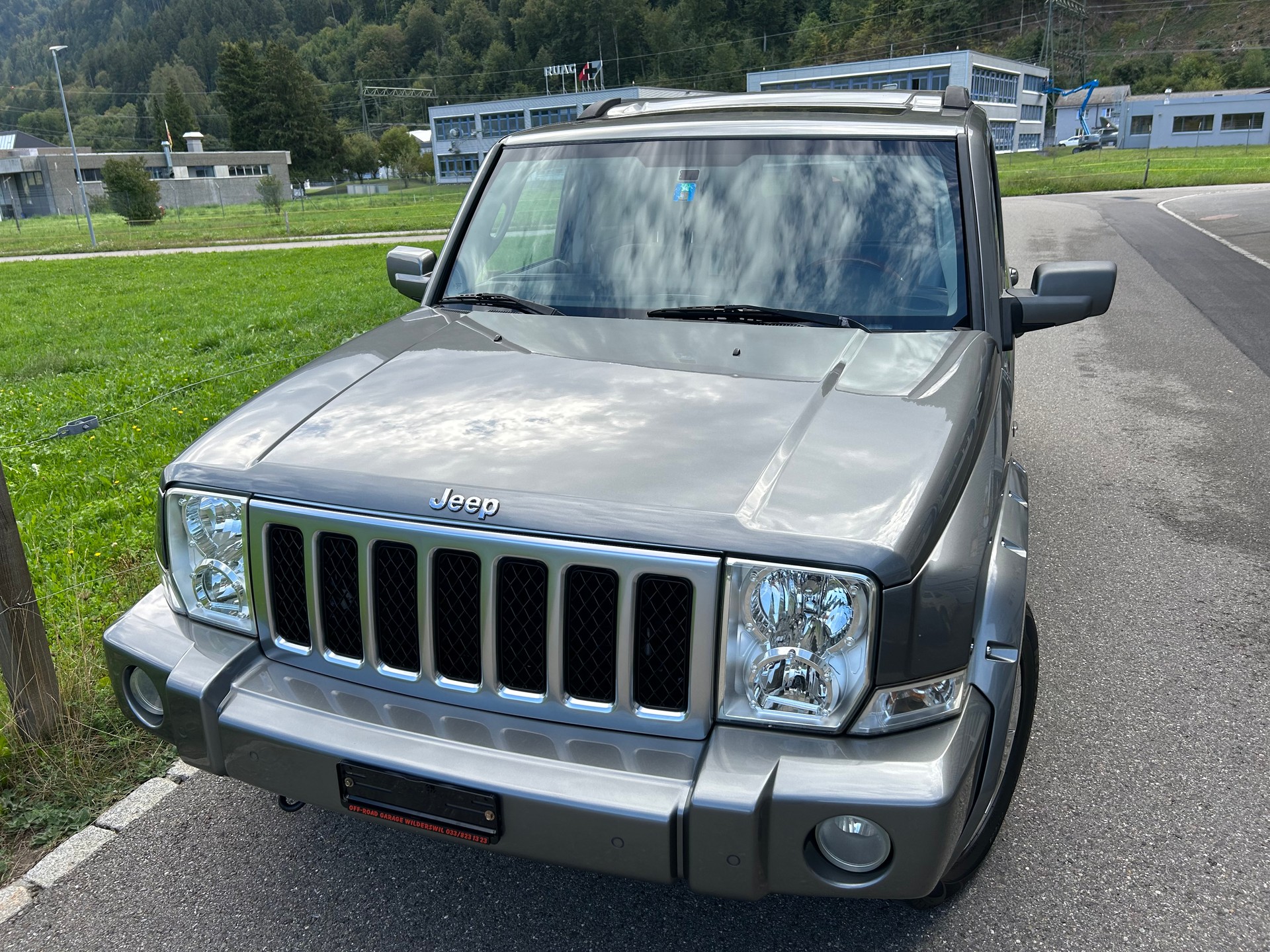 JEEP Commander 3.0 CRD Overland Automatic-image-1