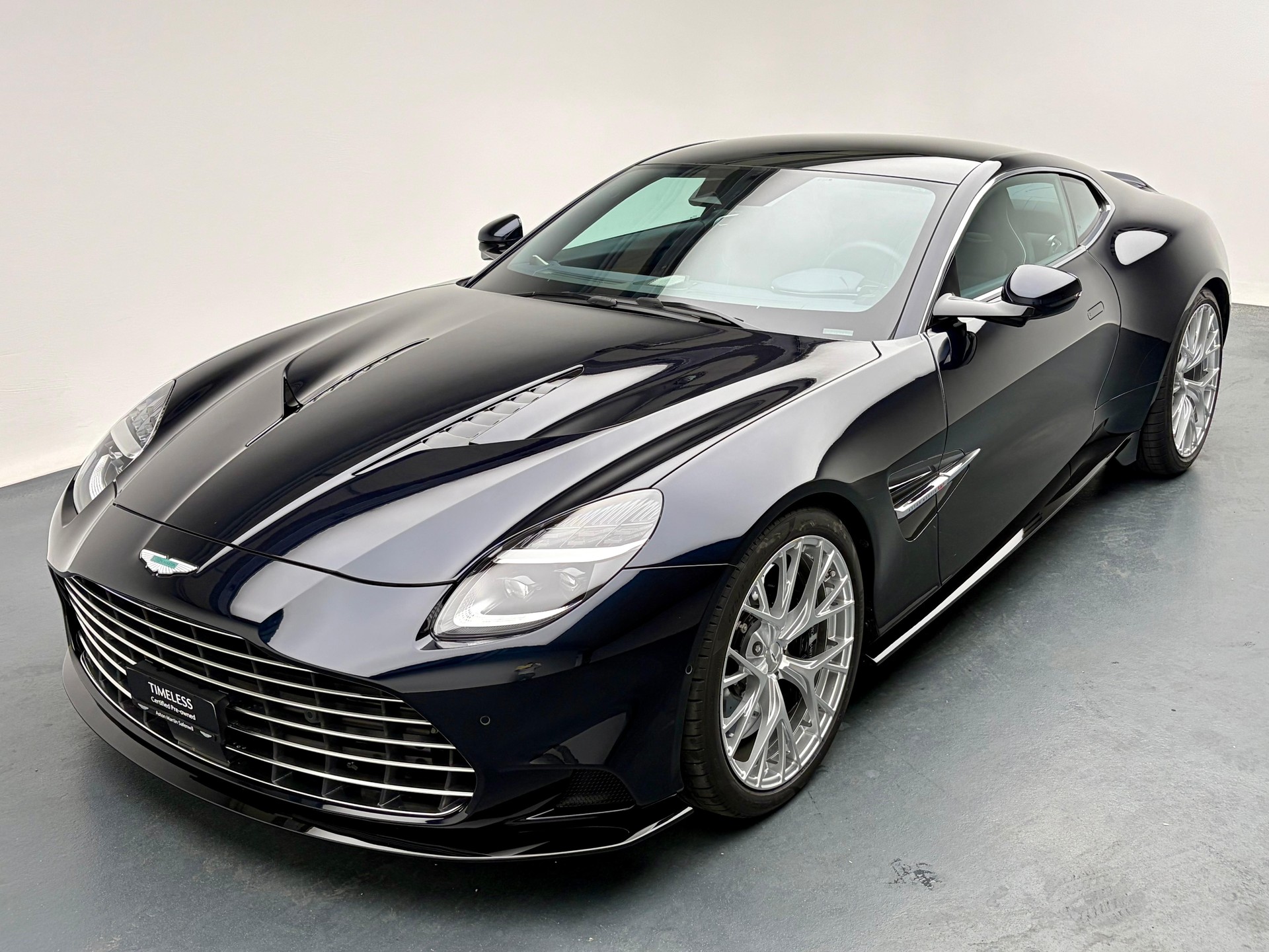 ASTON MARTIN Vanquish 5.2 V12 Bi-Turbo-image-0