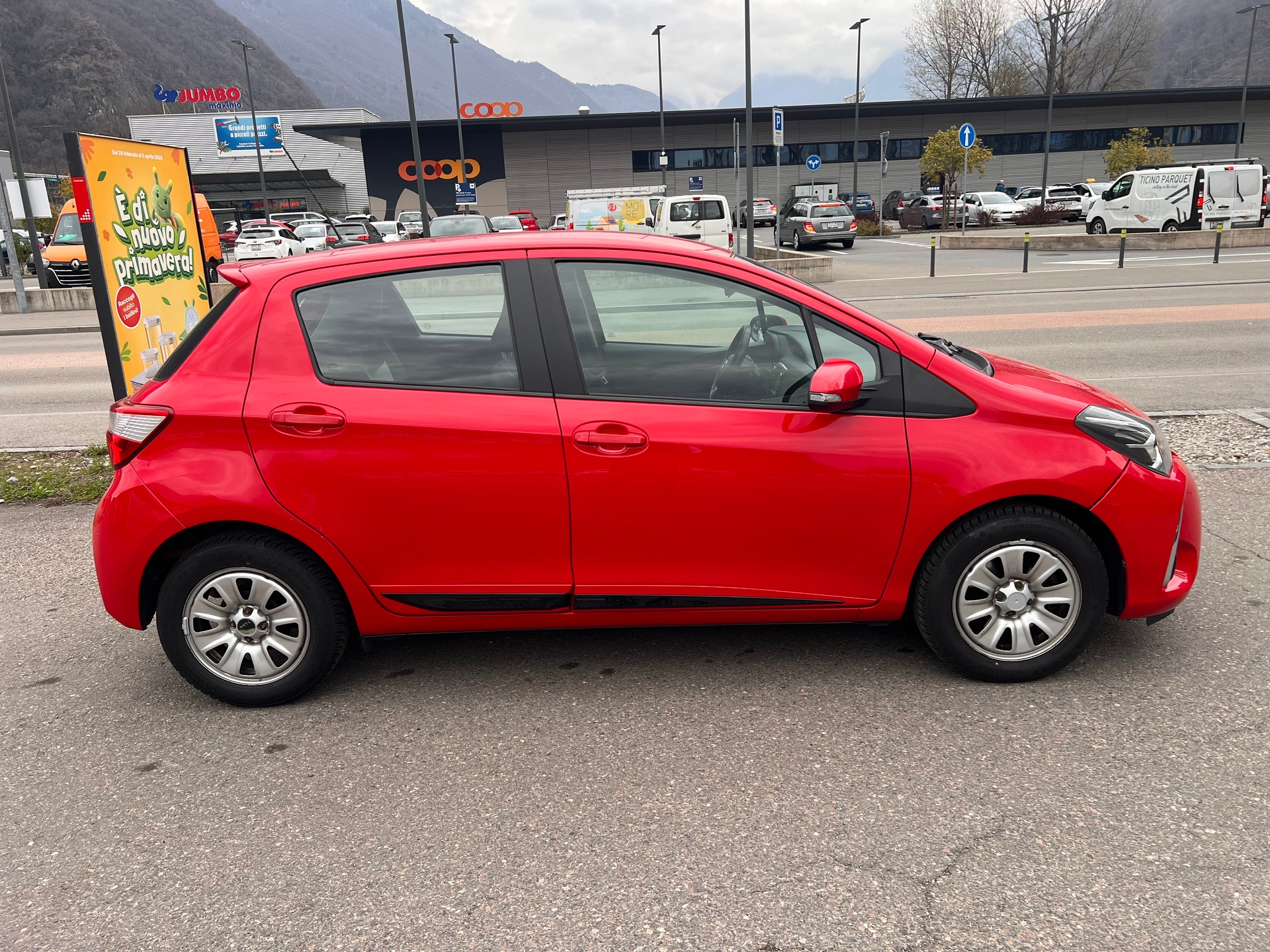 TOYOTA Yaris 1.5 Trend-image-0
