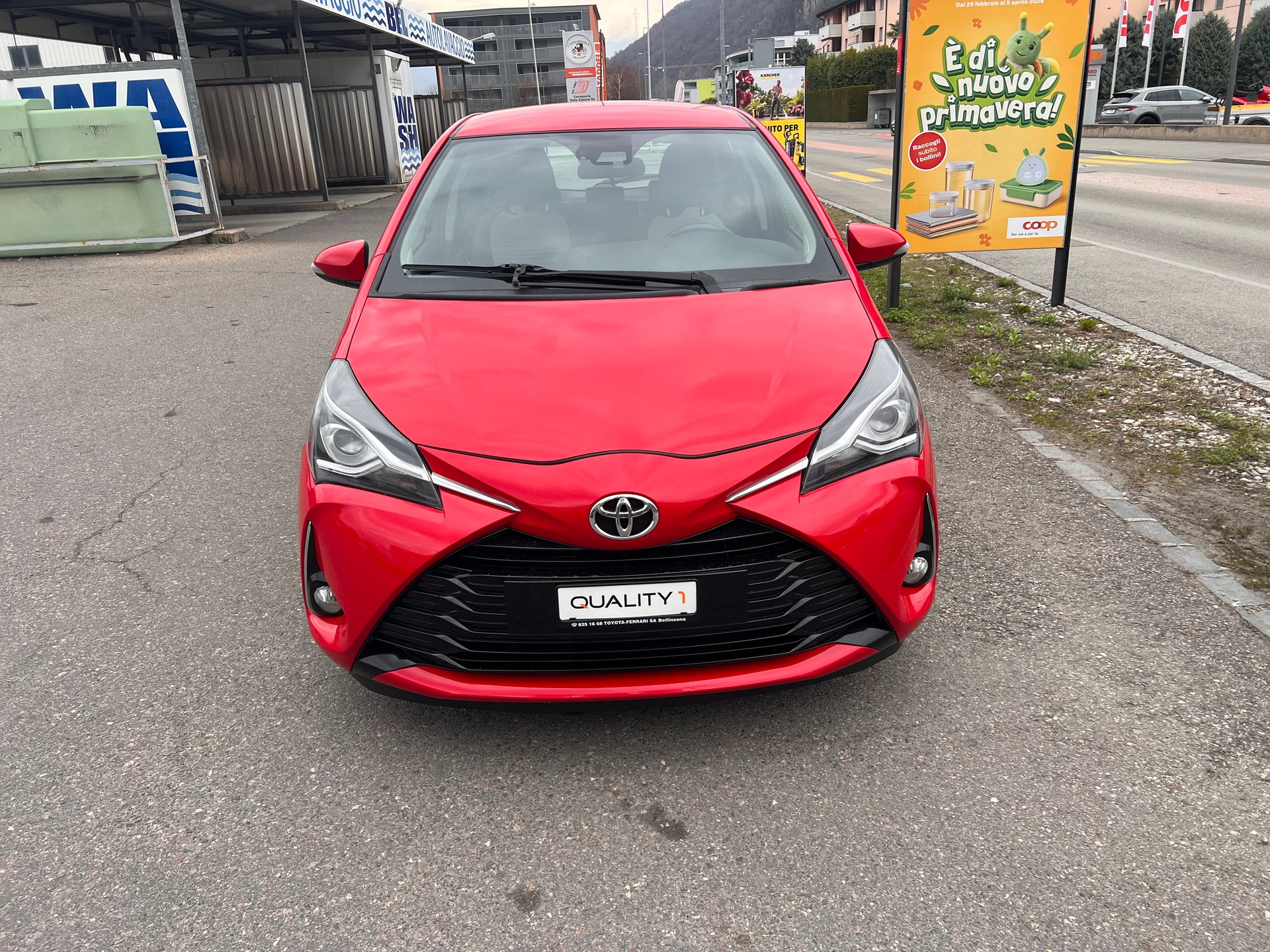 TOYOTA Yaris 1.5 Trend-image-2