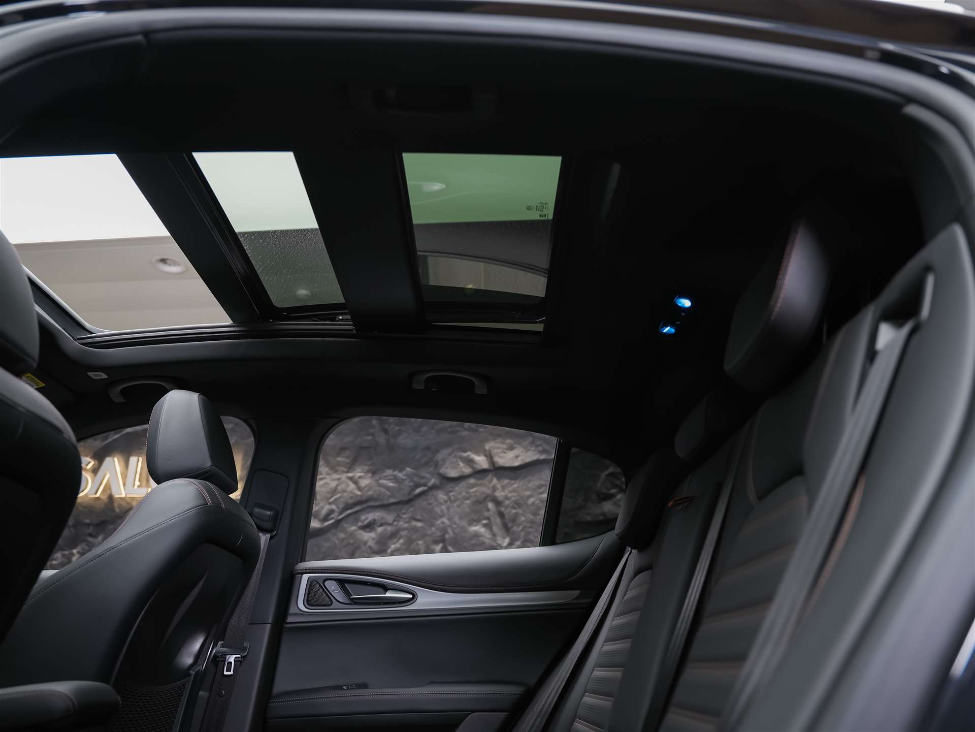 ALFA ROMEO Stelvio 2.0 Intensa Q4 AT8 *SOFORT Verfügbar*Werksgarantie*Panorama*Harman/Kardon*-image-13