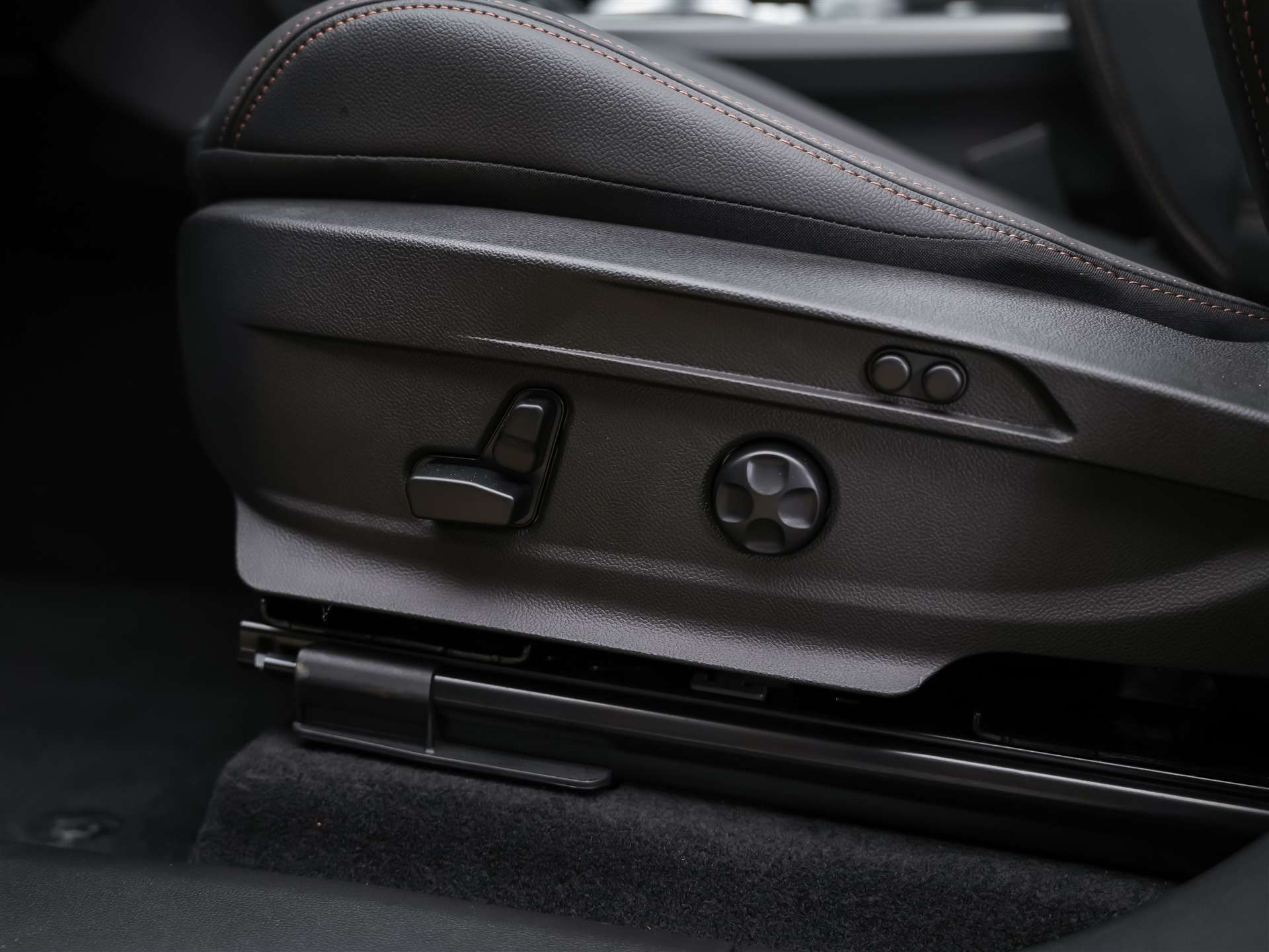 ALFA ROMEO Stelvio 2.0 Intensa Q4 AT8 *SOFORT Verfügbar*Werksgarantie*Panorama*Harman/Kardon*-image-28