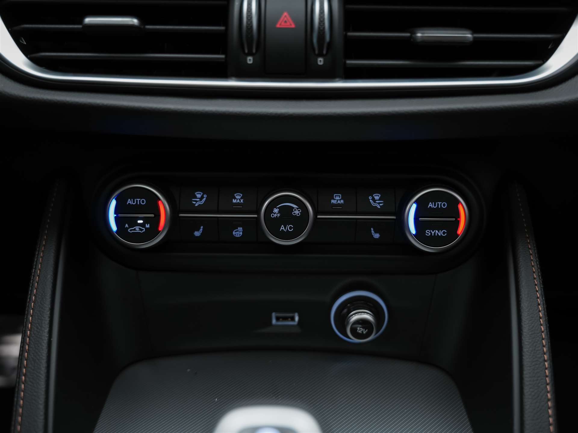 ALFA ROMEO Stelvio 2.0 Intensa Q4 AT8 *SOFORT Verfügbar*Werksgarantie*Panorama*Harman/Kardon*-image-24