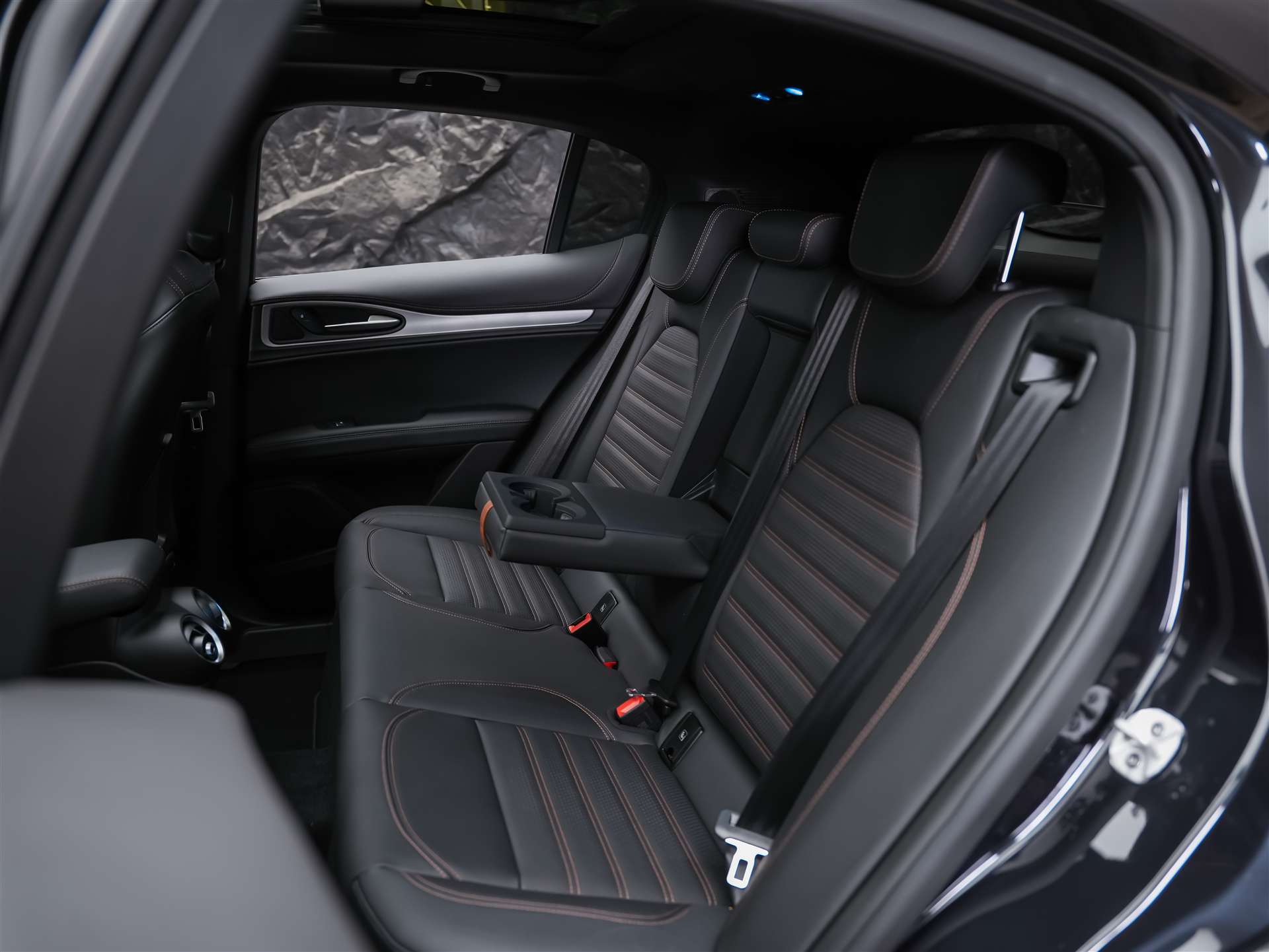ALFA ROMEO Stelvio 2.0 Intensa Q4 AT8 *SOFORT Verfügbar*Werksgarantie*Panorama*Harman/Kardon*-image-15