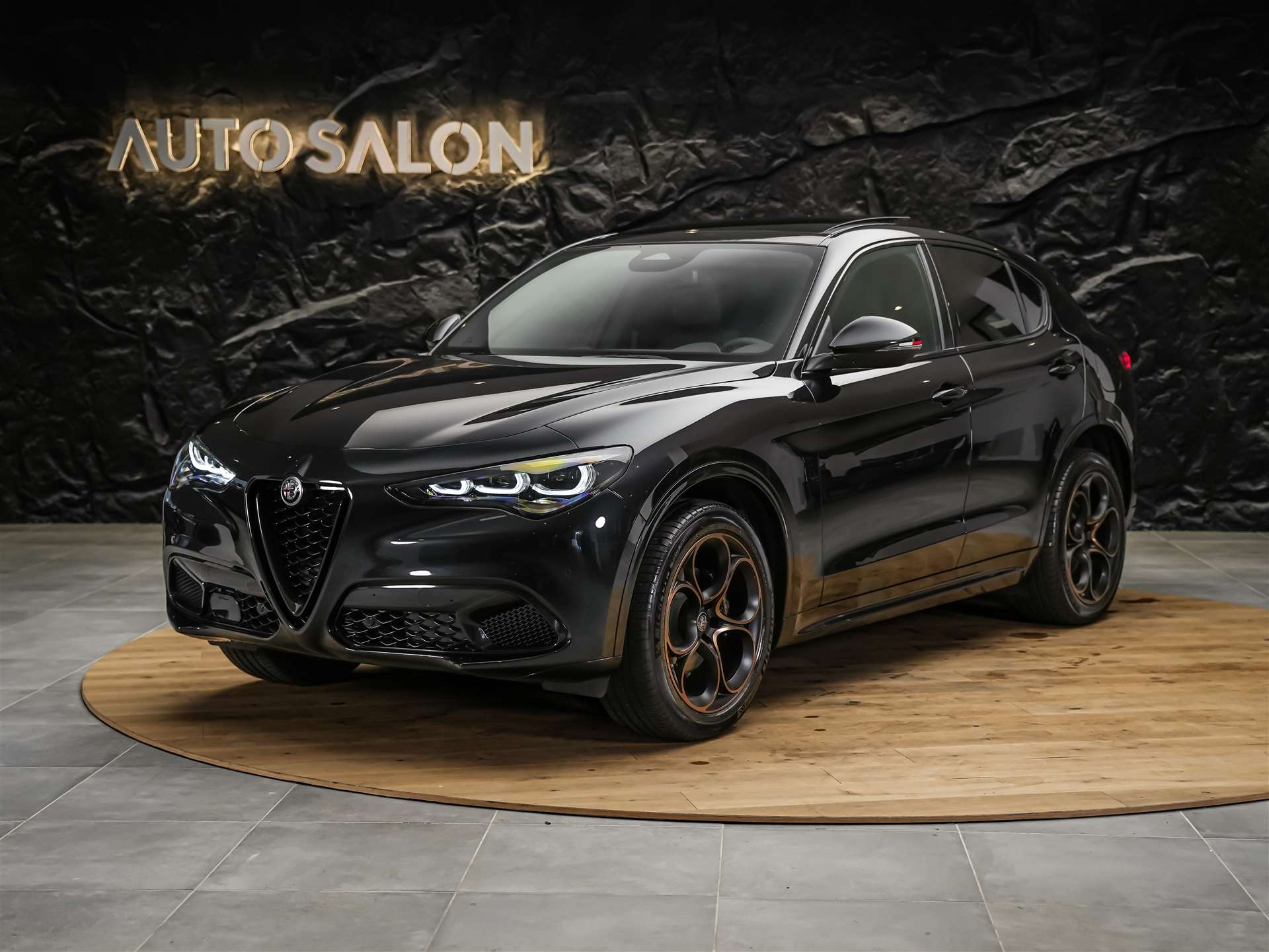 ALFA ROMEO Stelvio 2.0 Intensa Q4 AT8 *SOFORT Verfügbar*Werksgarantie*Panorama*Harman/Kardon*-image-0