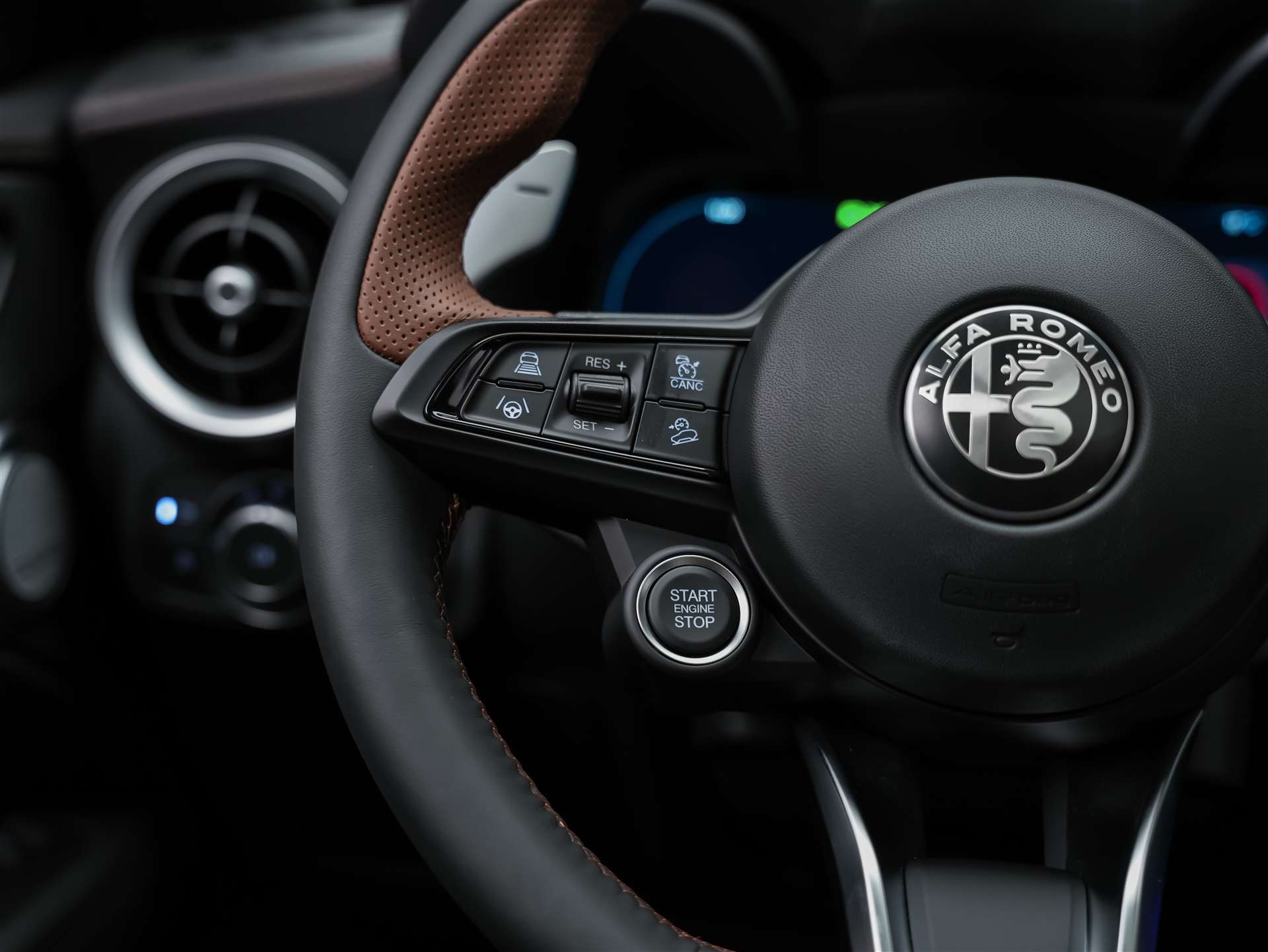 ALFA ROMEO Stelvio 2.0 Intensa Q4 AT8 *SOFORT Verfügbar*Werksgarantie*Panorama*Harman/Kardon*-image-30