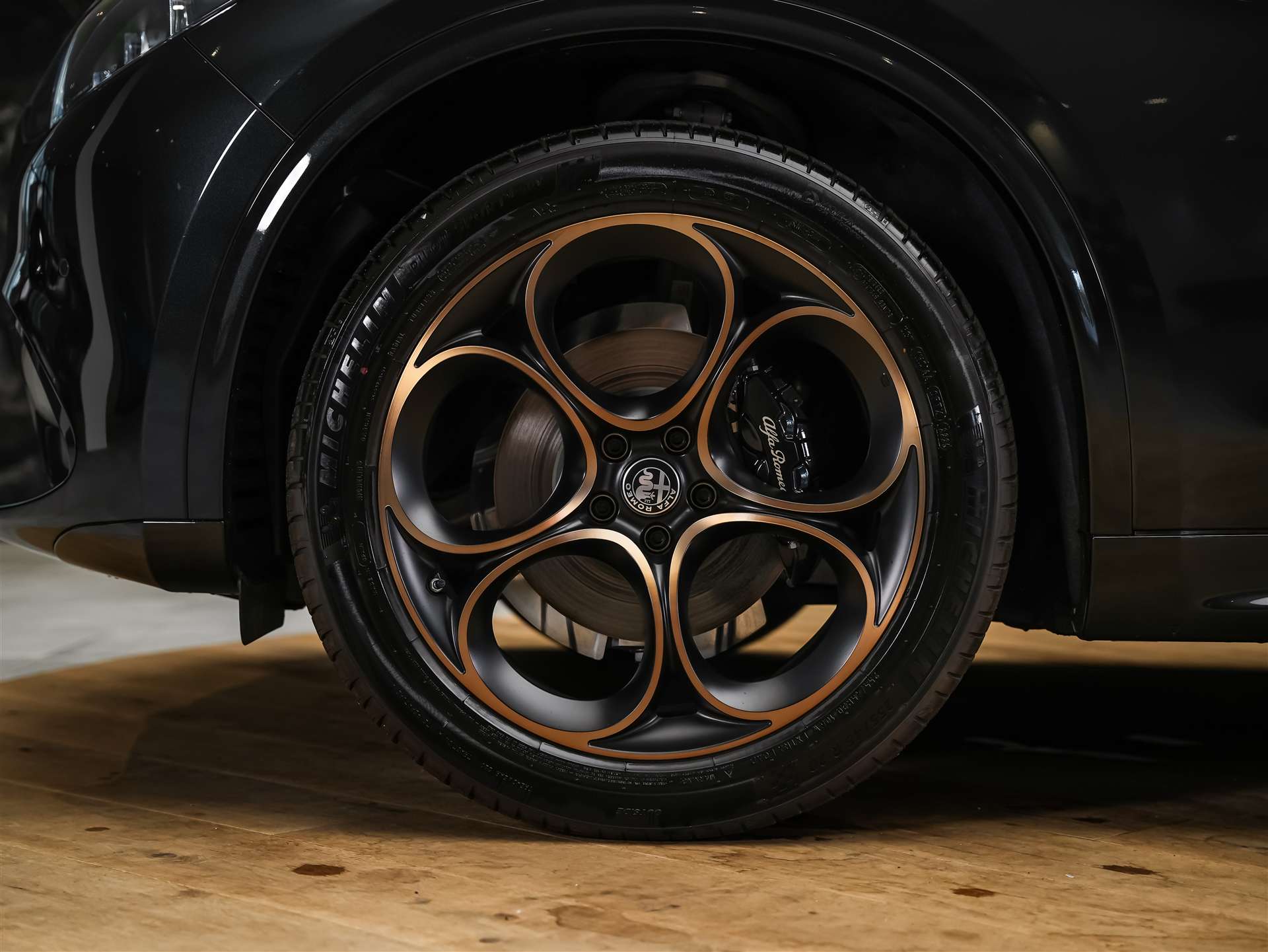 ALFA ROMEO Stelvio 2.0 Intensa Q4 AT8 *SOFORT Verfügbar*Werksgarantie*Panorama*Harman/Kardon*-image-18