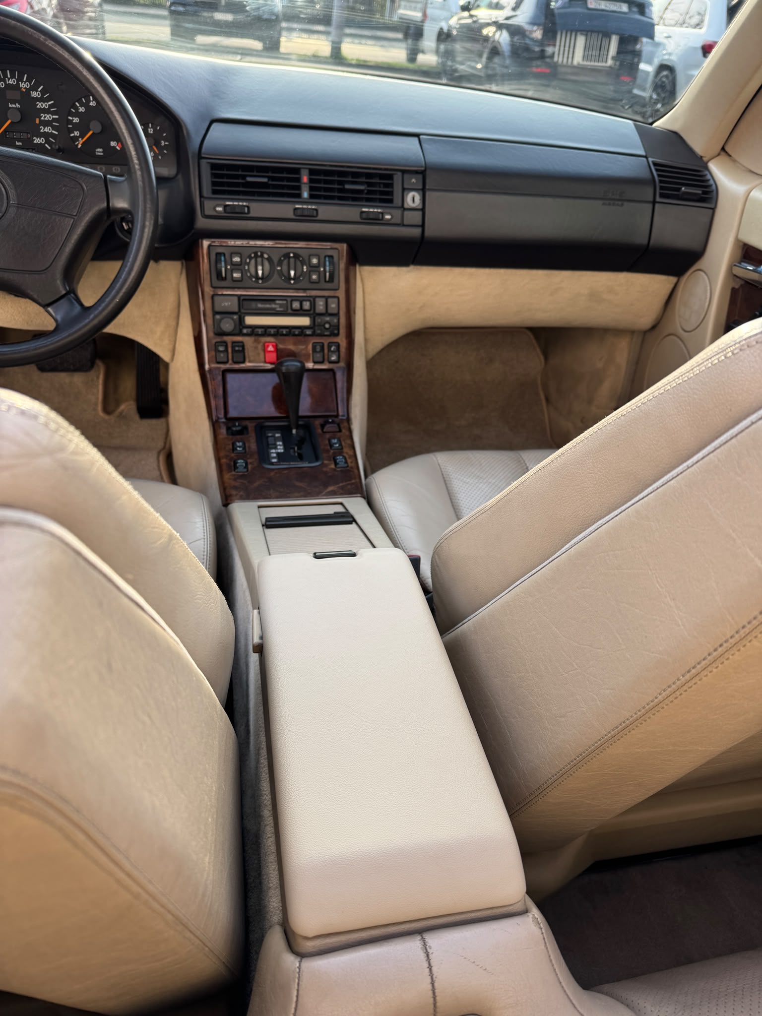 MERCEDES-BENZ SL 300-image-4